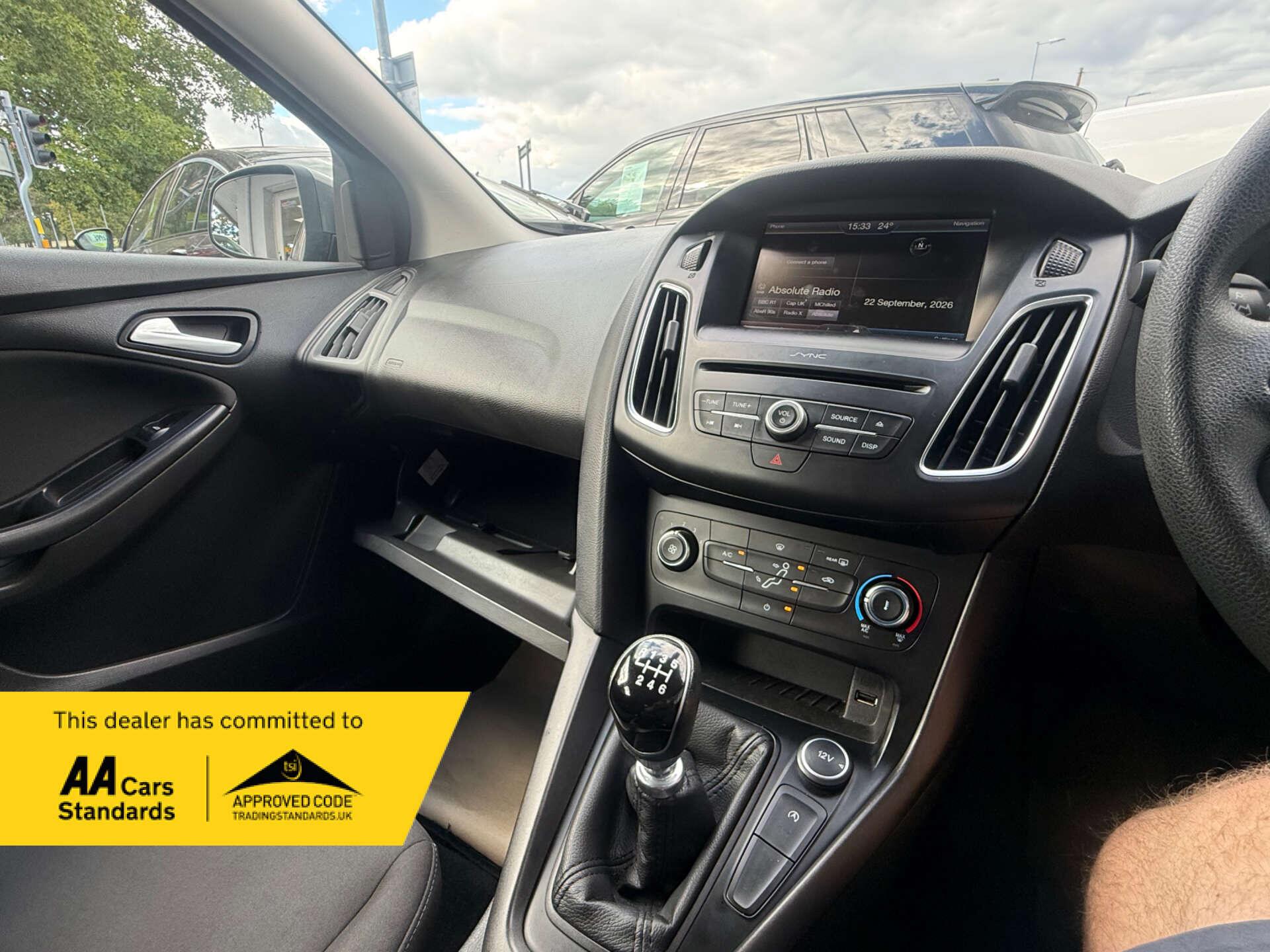 Ford Focus view 50