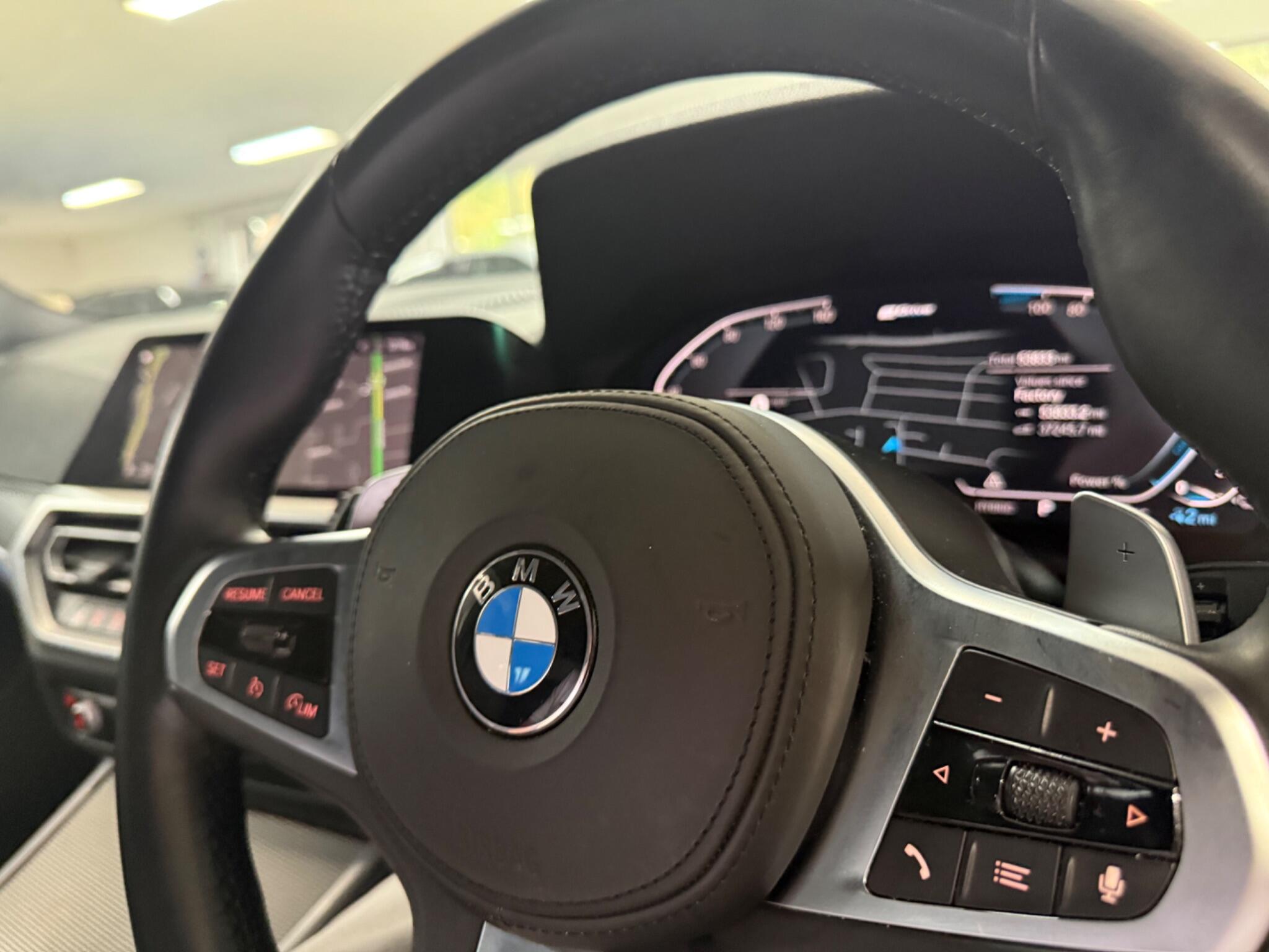 BMW 3 Series view 15