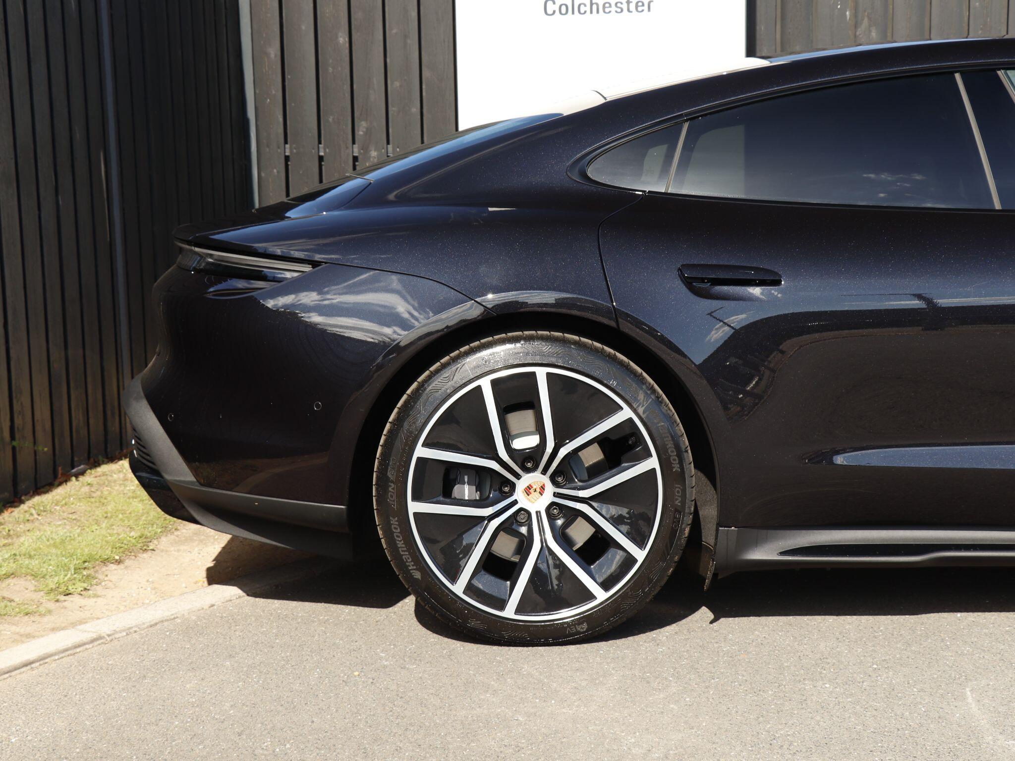 Porsche Taycan view 29