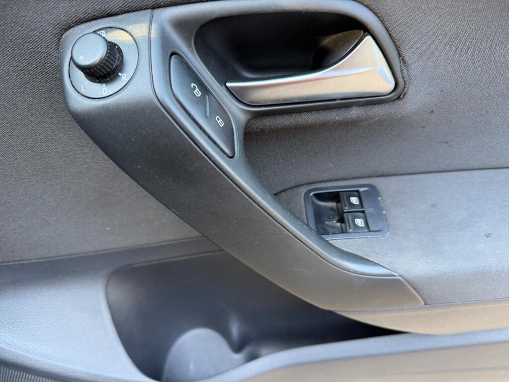 Volkswagen Polo view 14