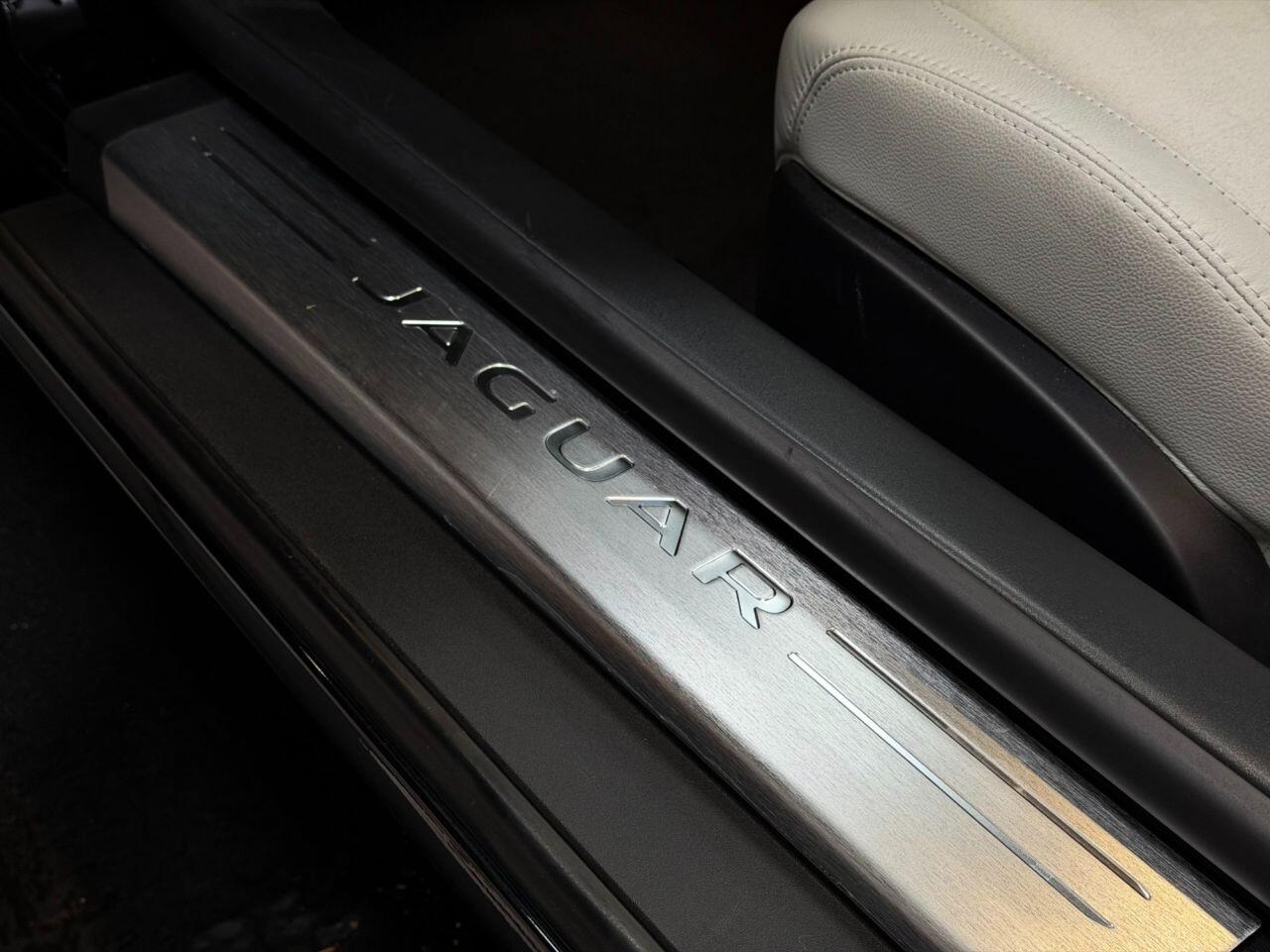 Jaguar F-Type view 43