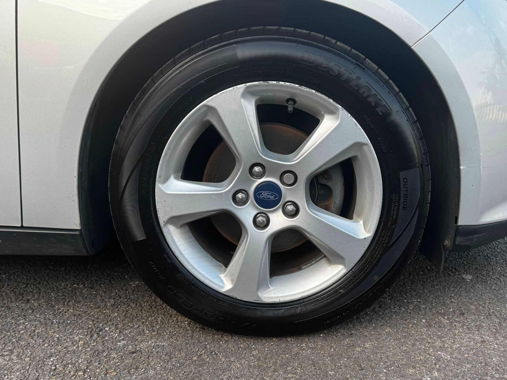 Ford Focus view 54