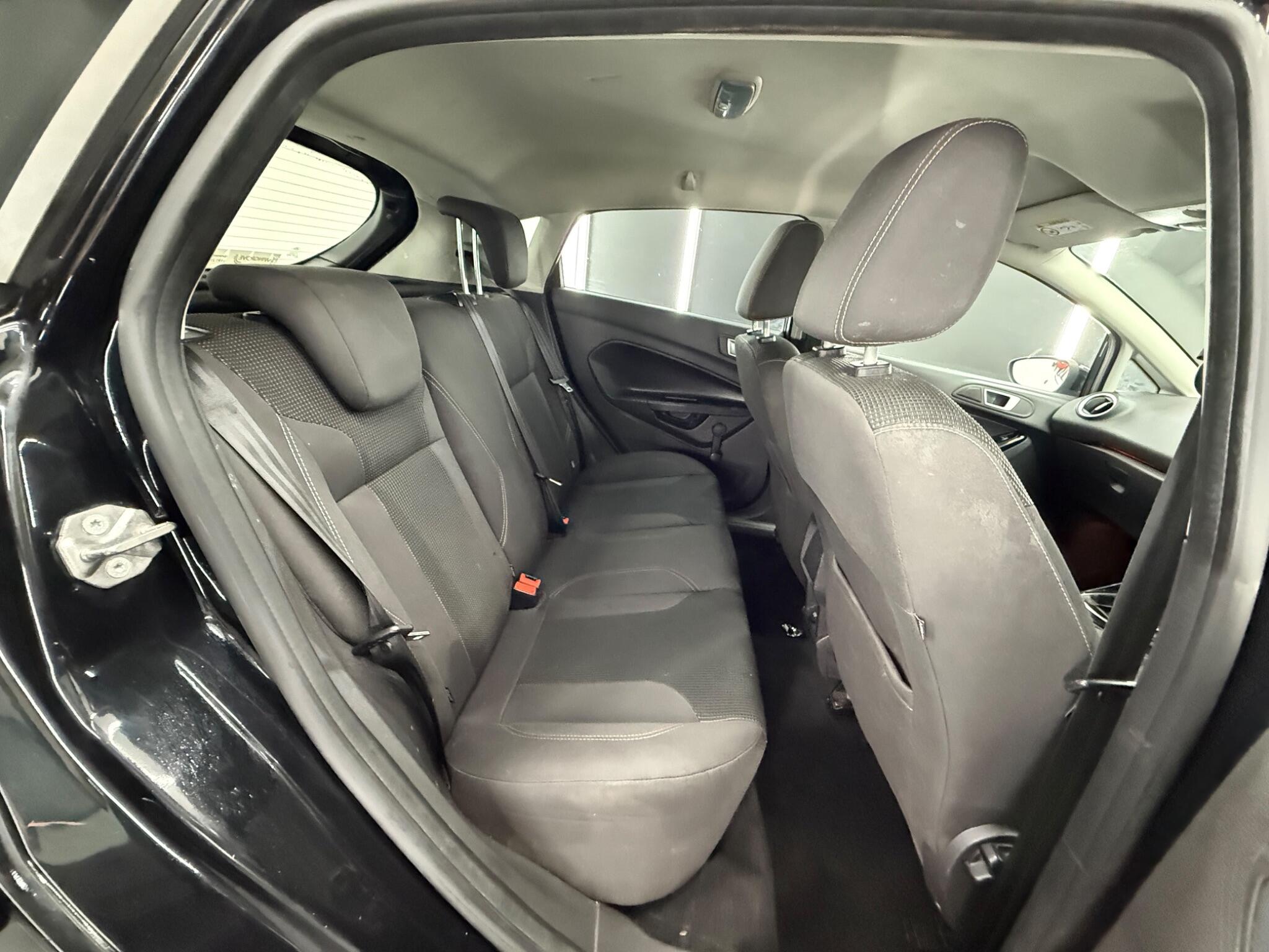 Ford Fiesta view 24