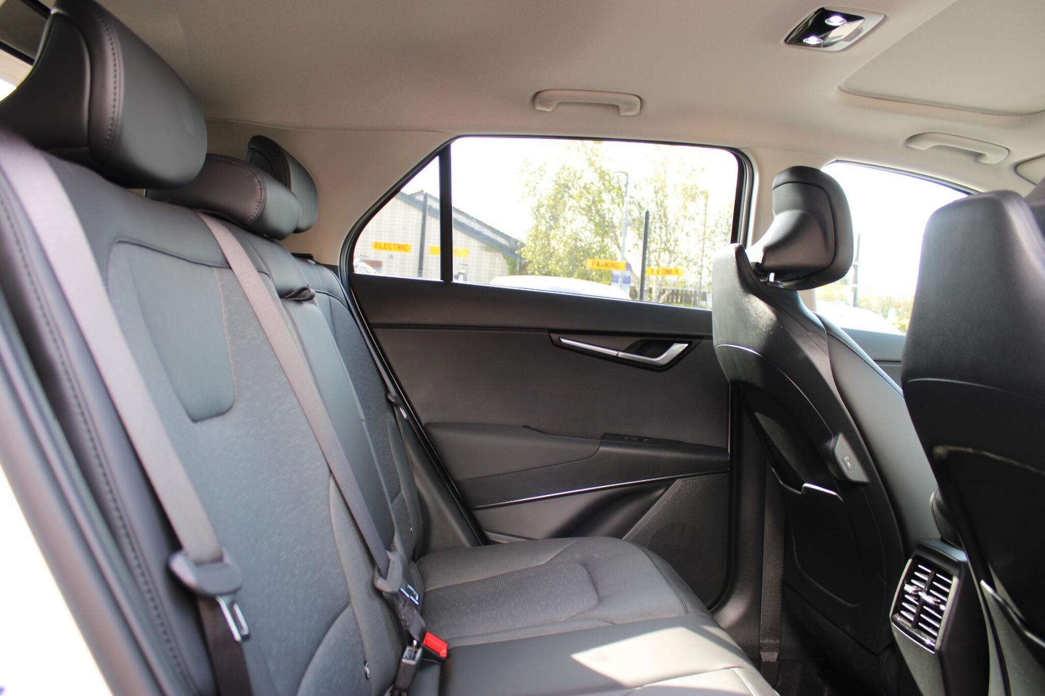 Kia Niro view 24