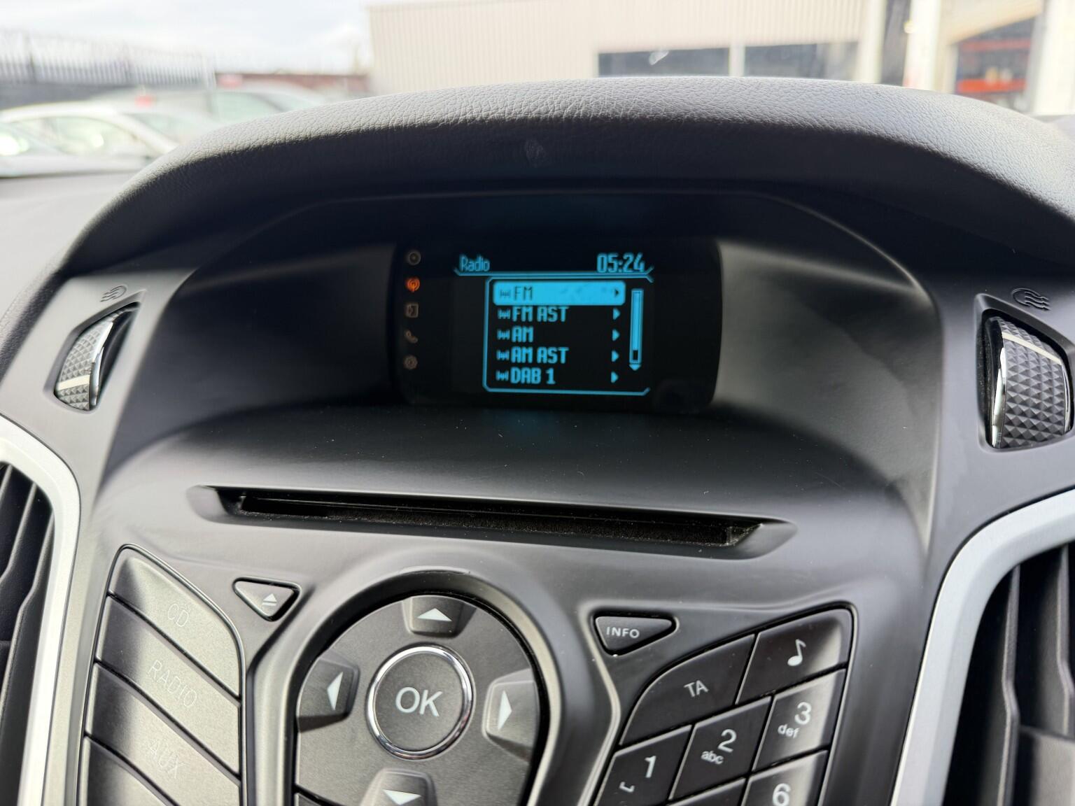 Ford Focus view 34