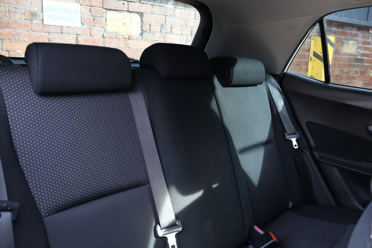 Toyota Auris view 6