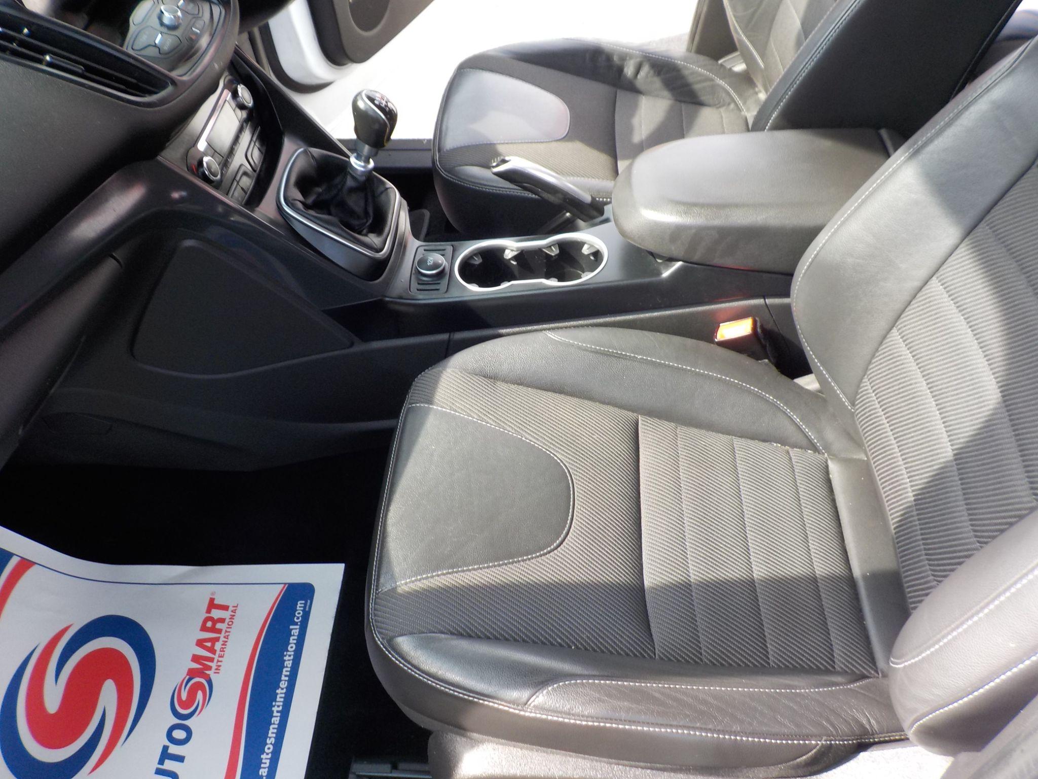 Ford Kuga 2.0 TDCi Titanium 2WD Euro 6 (s/s) 5dr