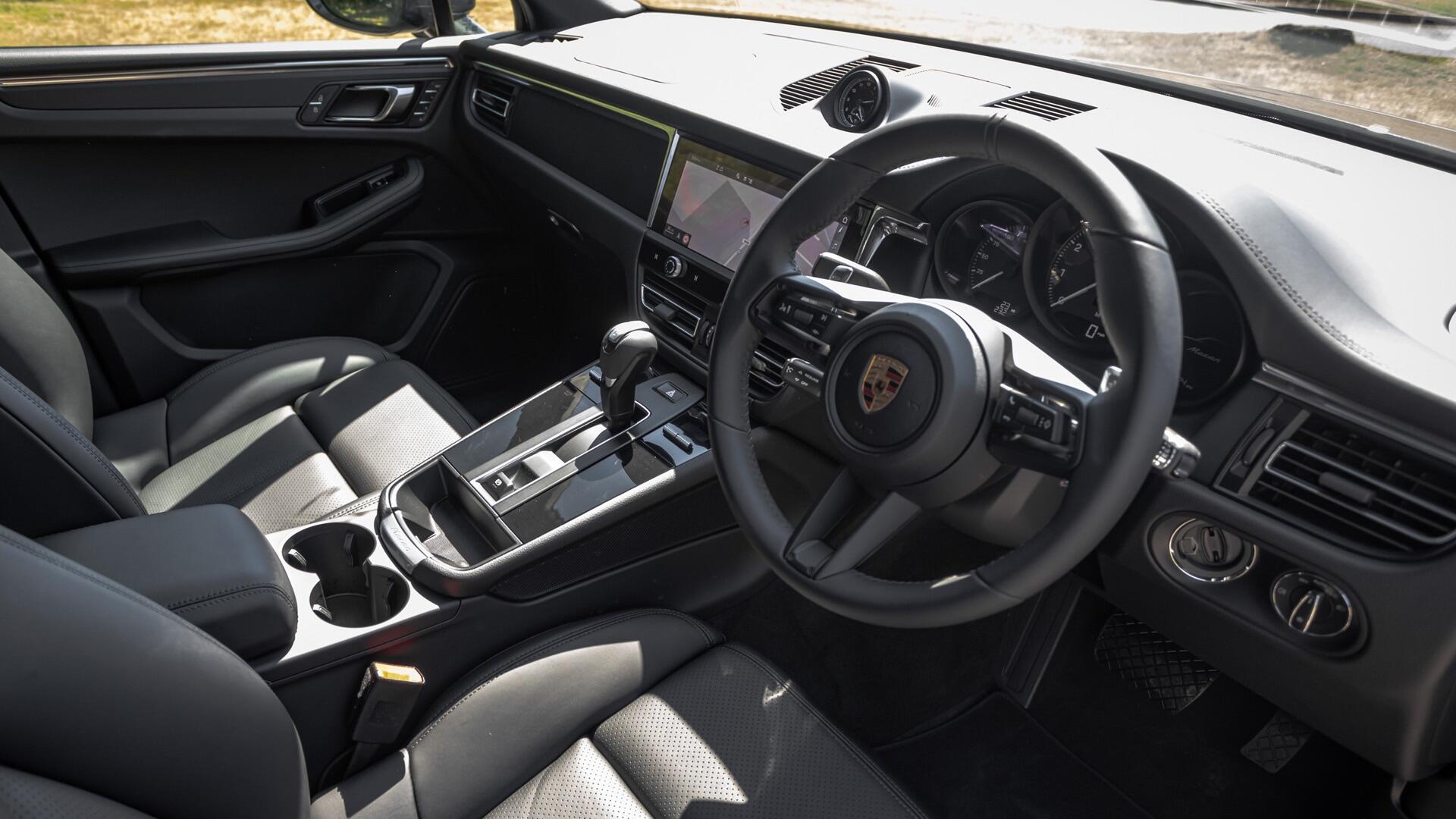 Porsche Macan view 9
