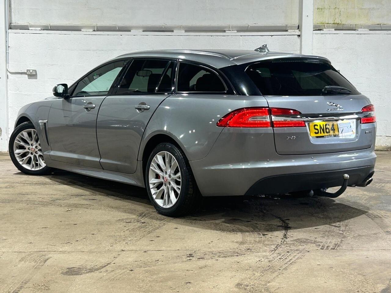 Jaguar XF view 33