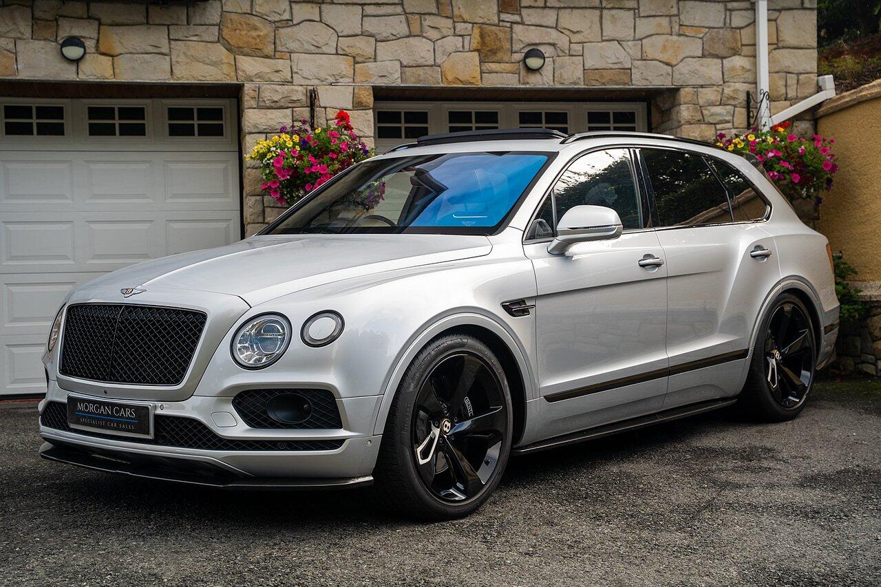 Bentley Bentayga view 28