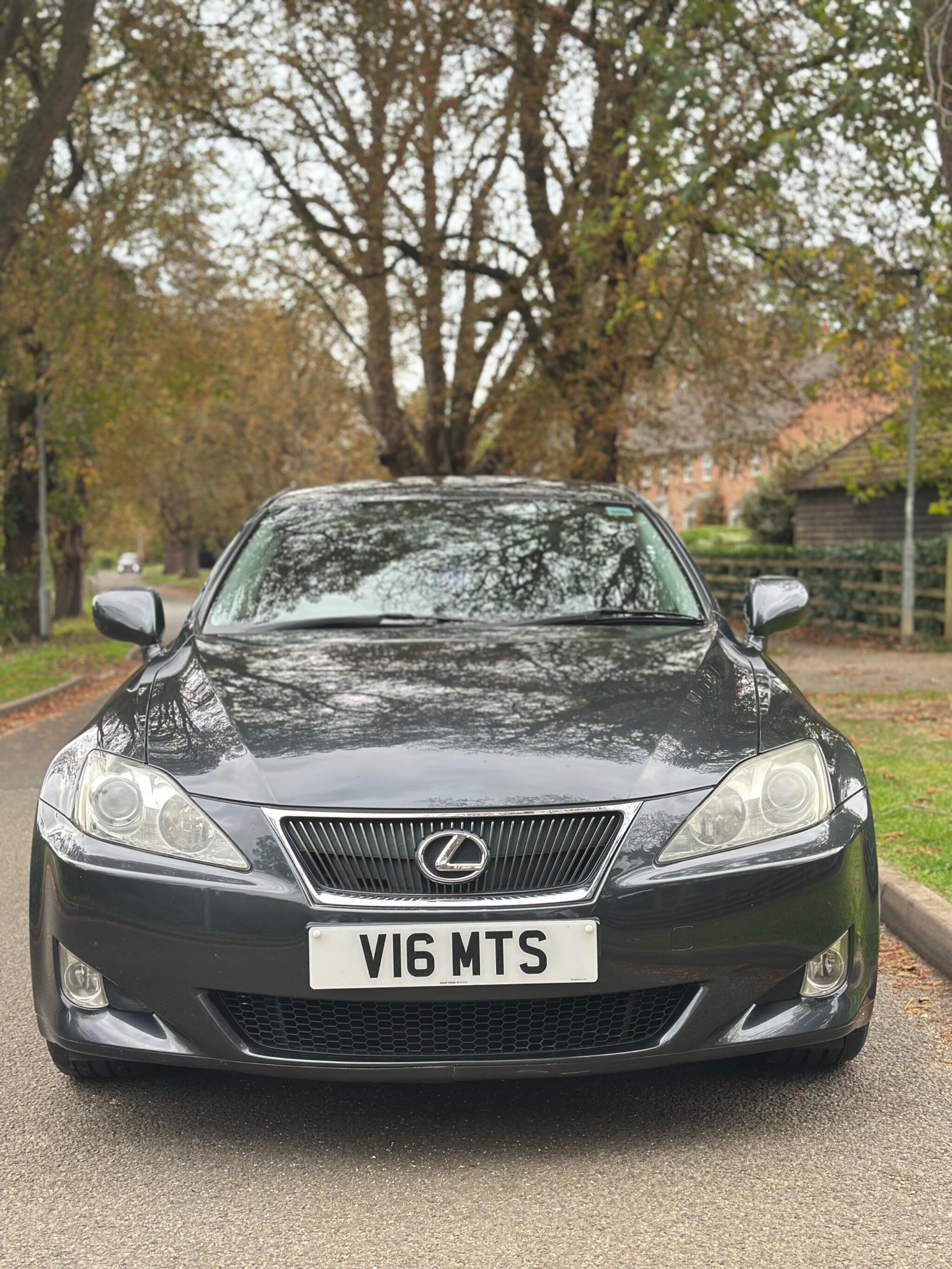 2008 Lexus IS image 5