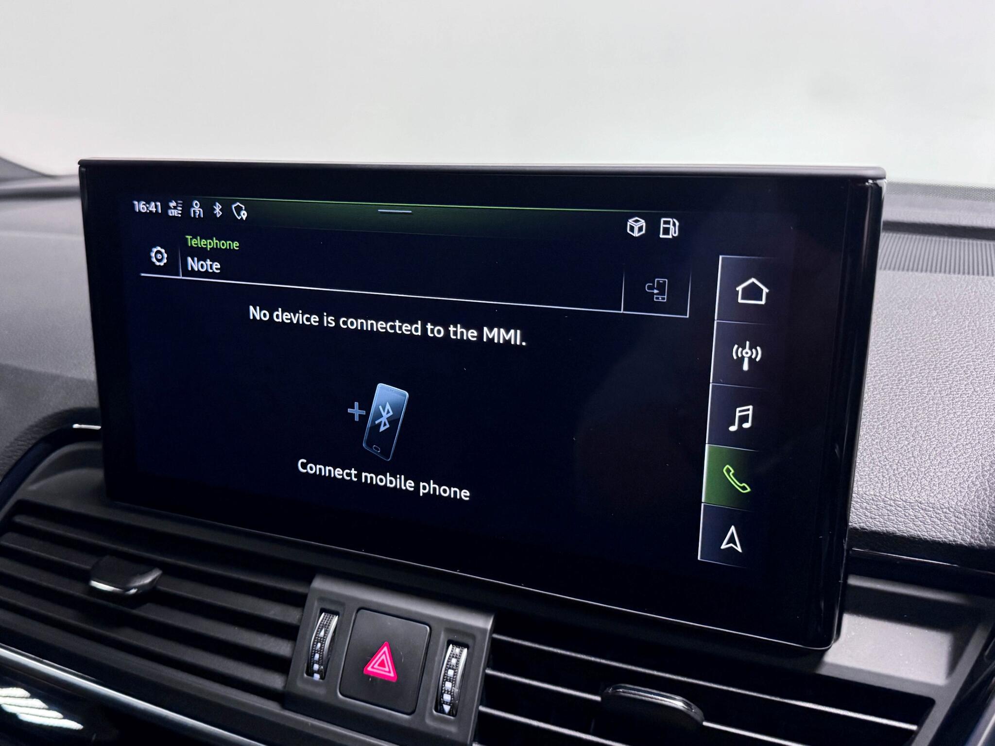 Audi Q5 view 42