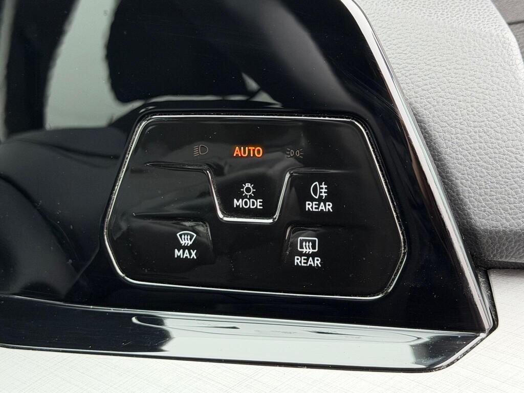 Volkswagen Golf view 41