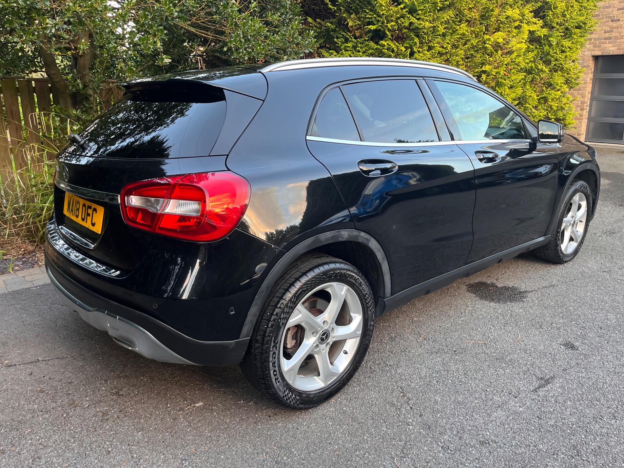 Mercedes-Benz Gla view 15