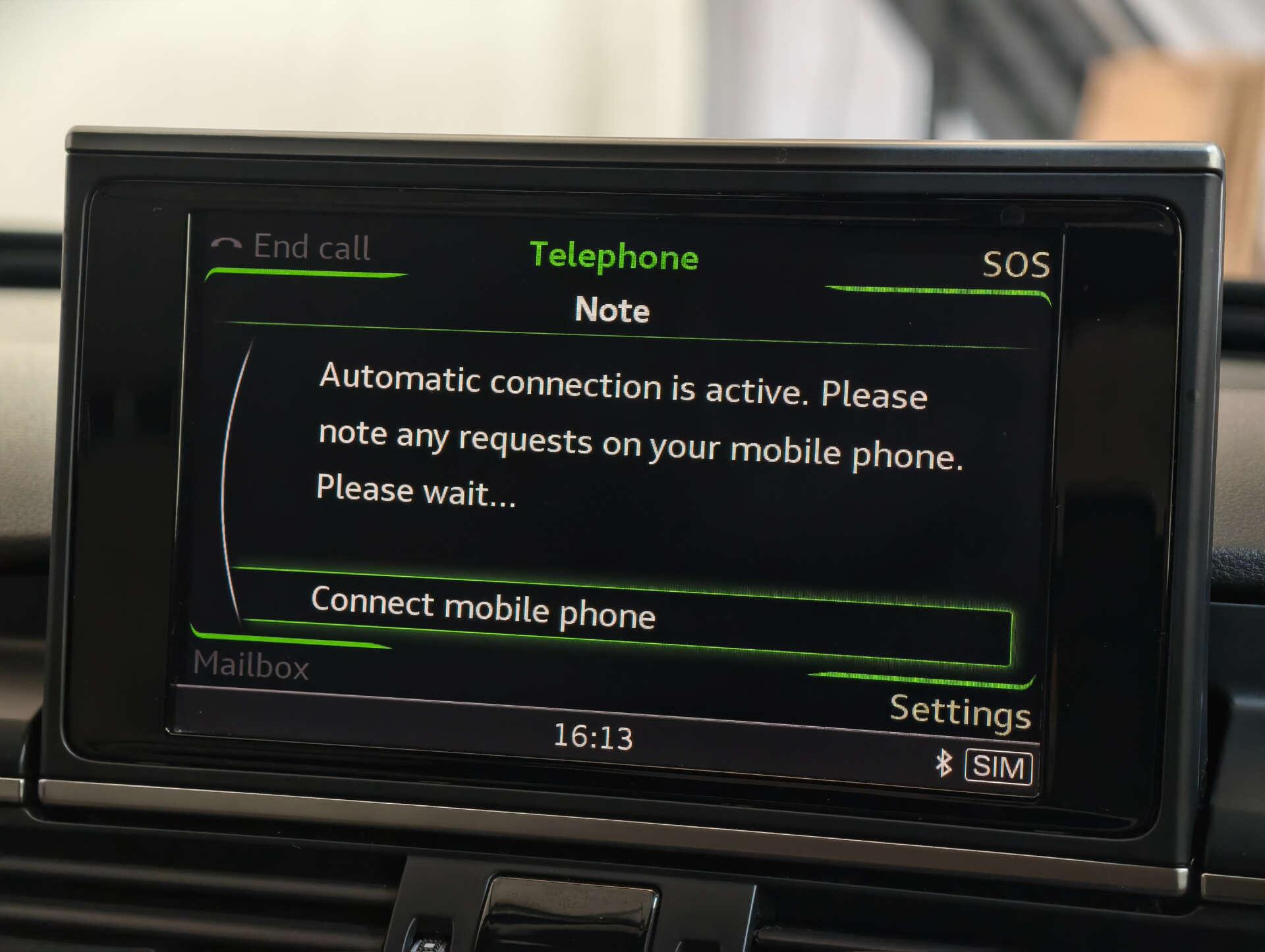 Audi A6 Avant view 32