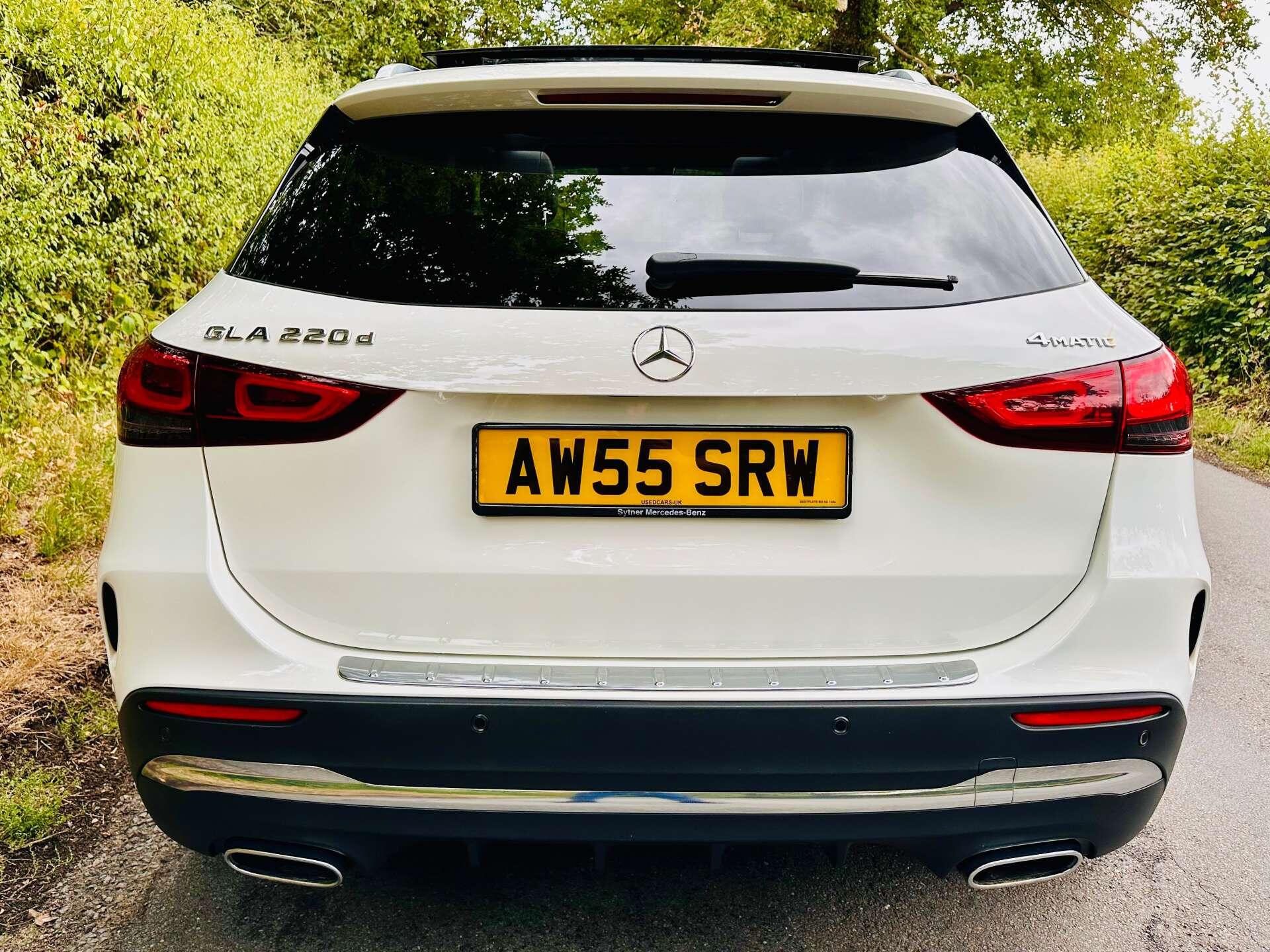 Mercedes-Benz Gla view 43