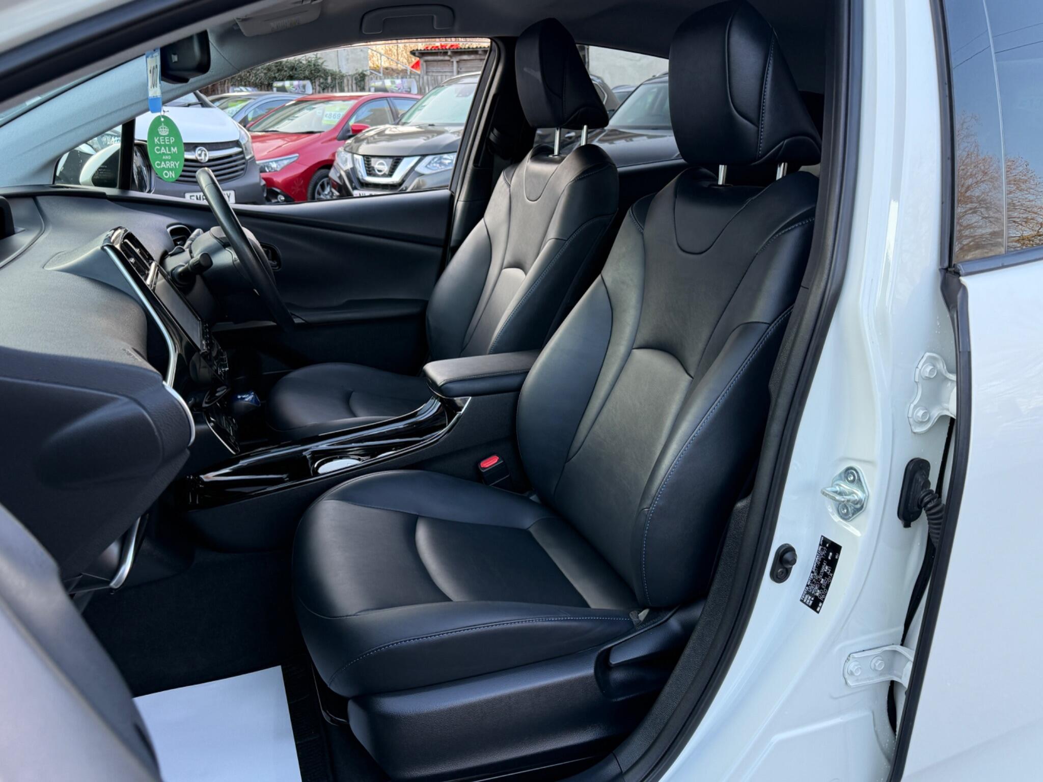 Toyota Prius - Image 51