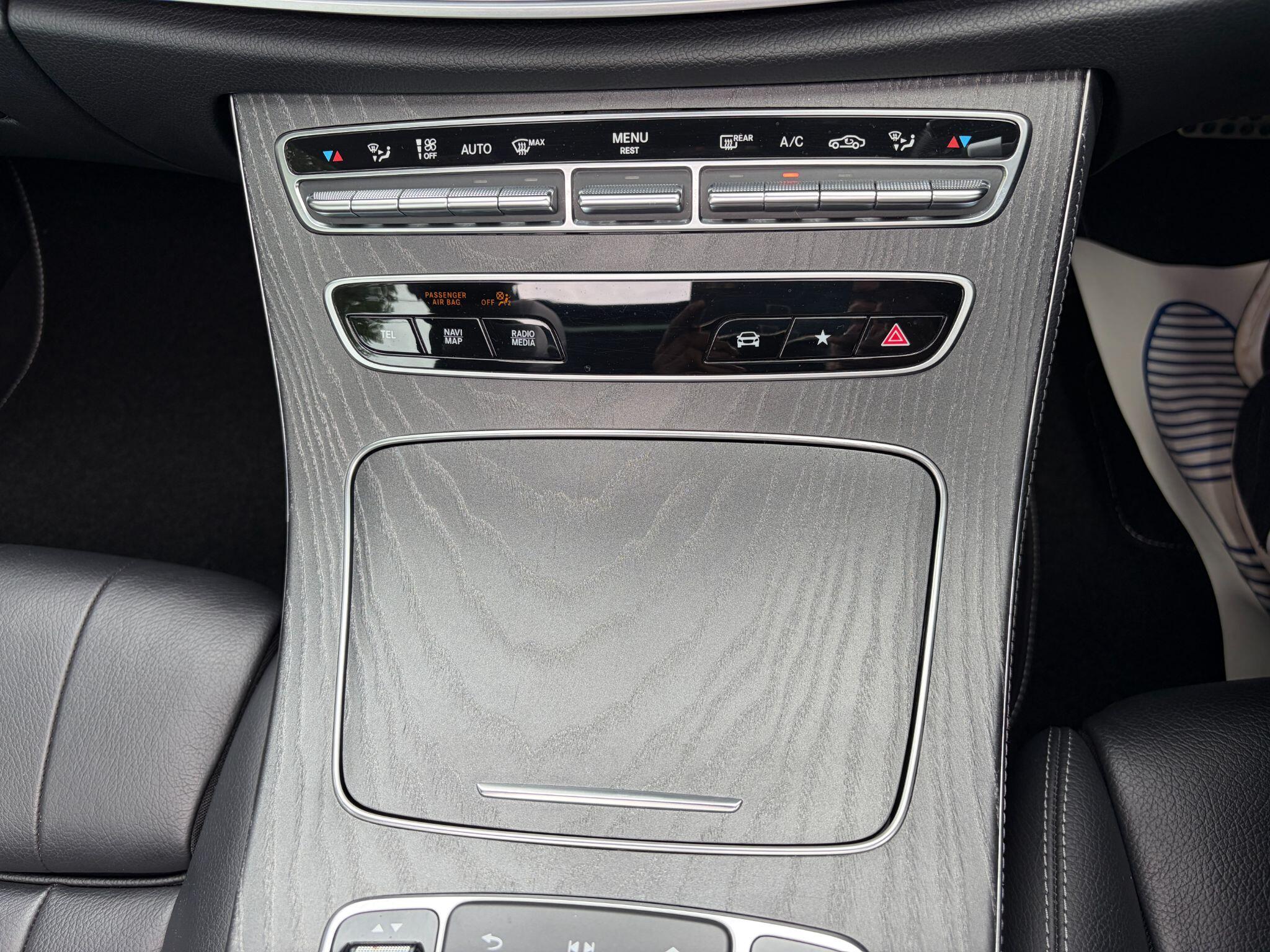 Mercedes-Benz E-Class view 39
