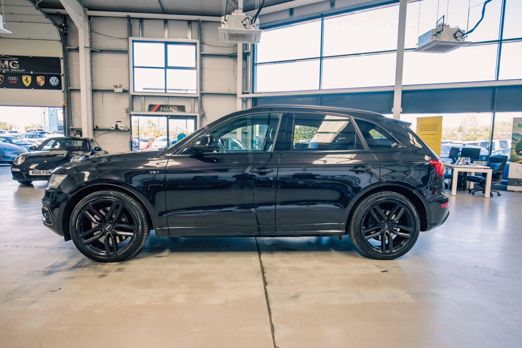 Audi SQ5 view 27