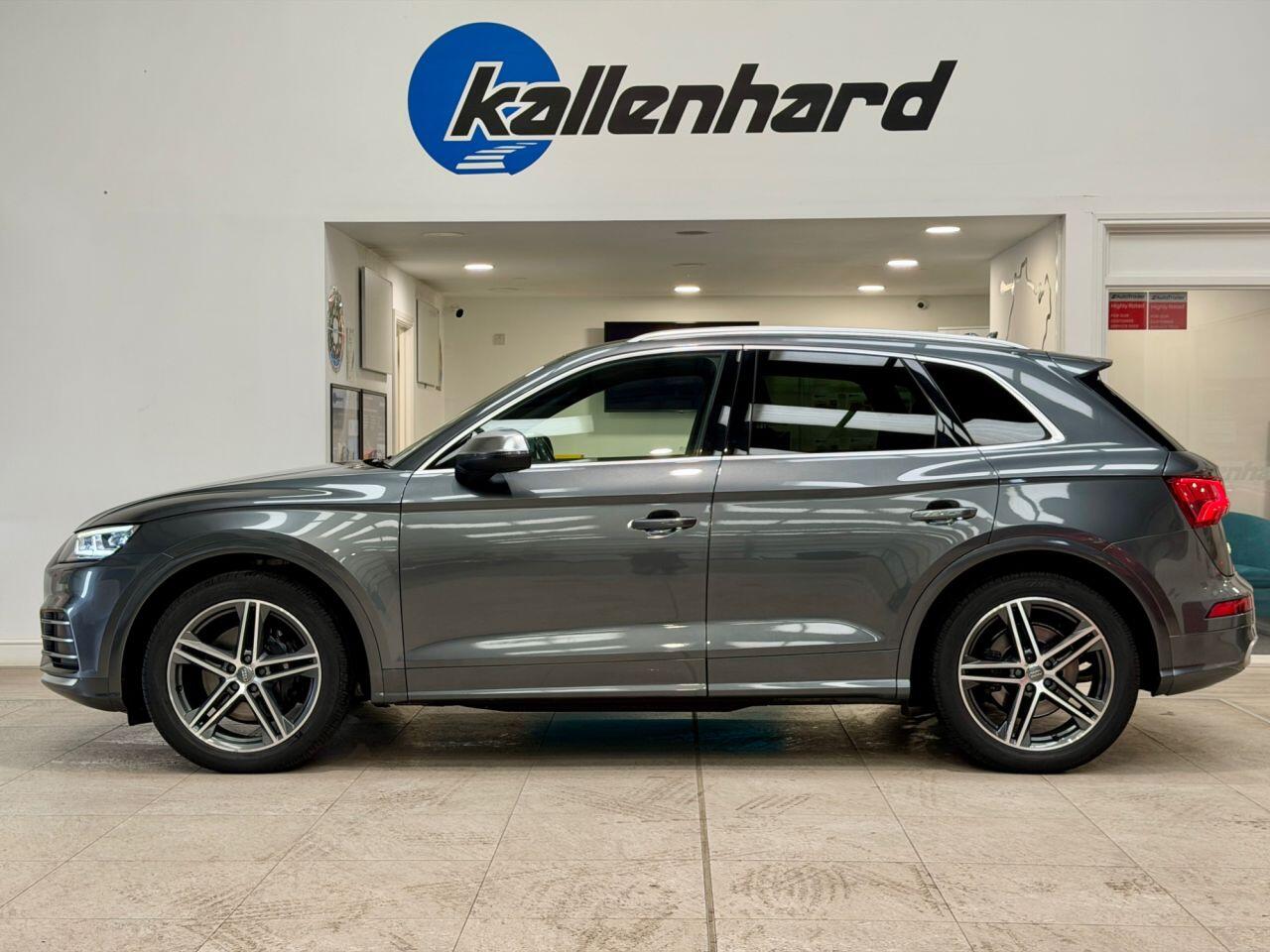 Audi SQ5 view 2
