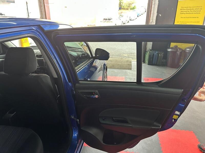 2013 Suzuki Swift image 21
