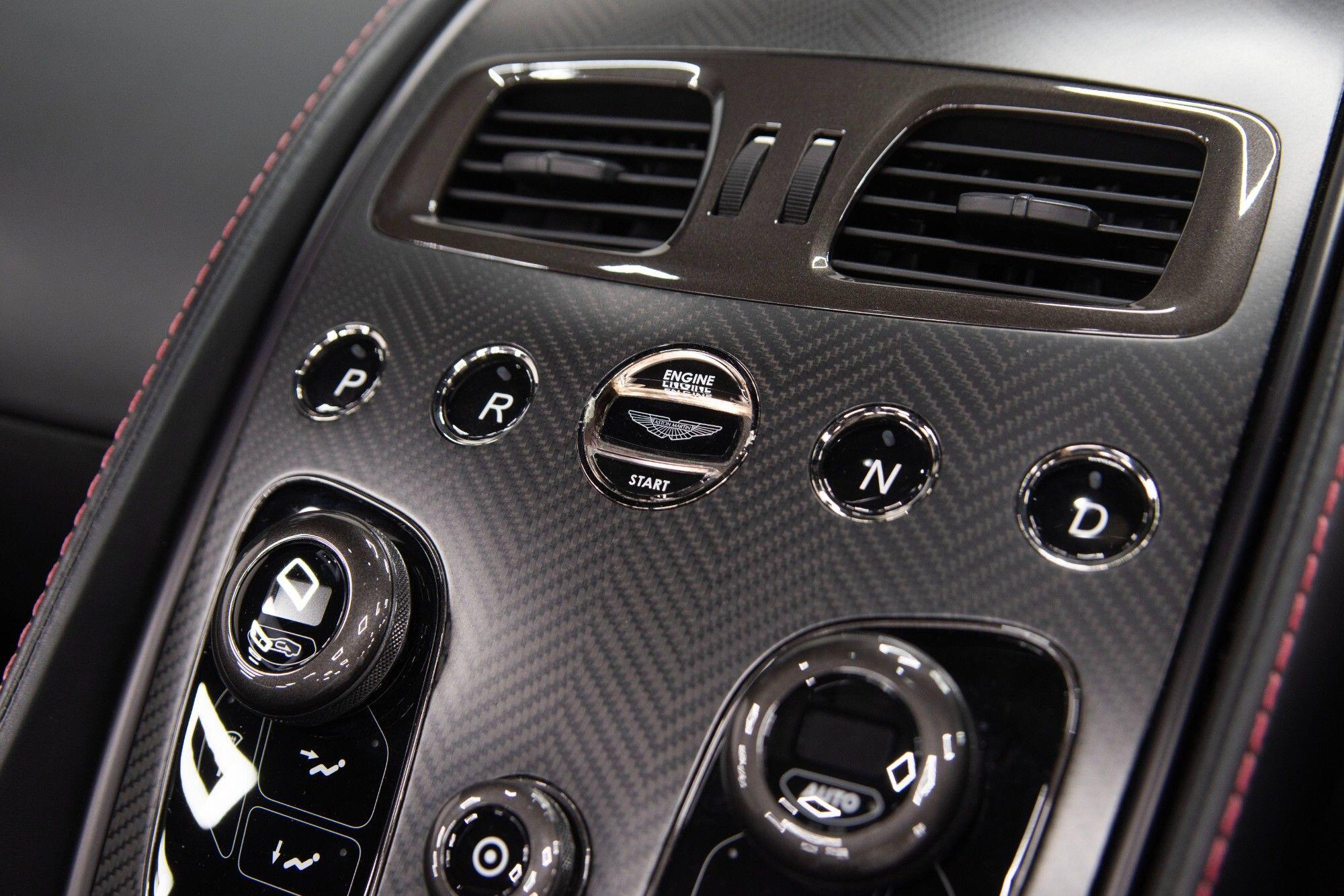 Aston Martin Vanquish view 42