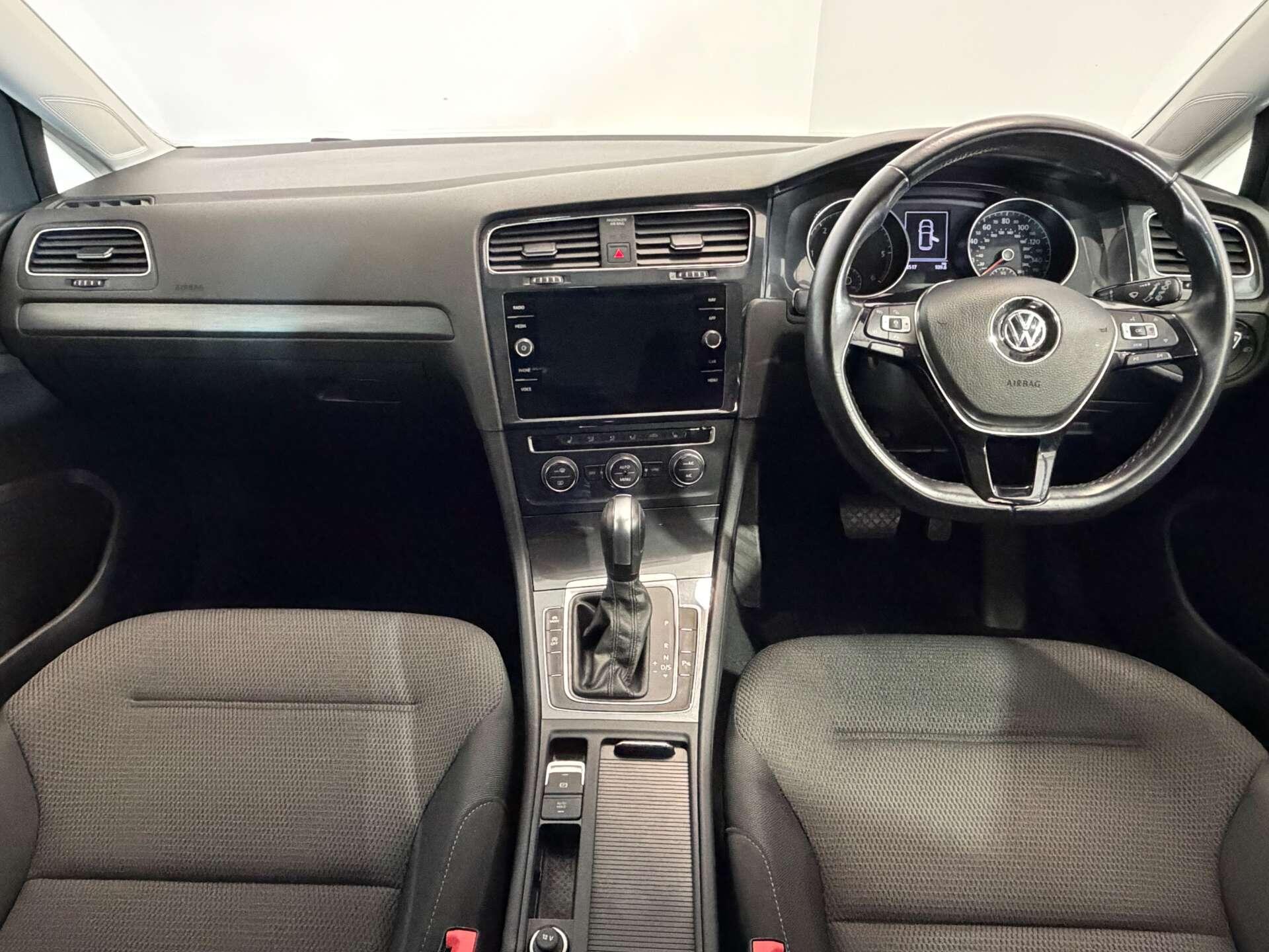 Volkswagen Golf view 13