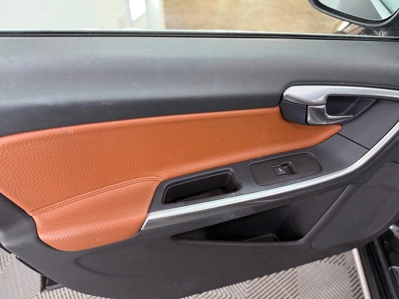 2011 Volvo V60 image 24