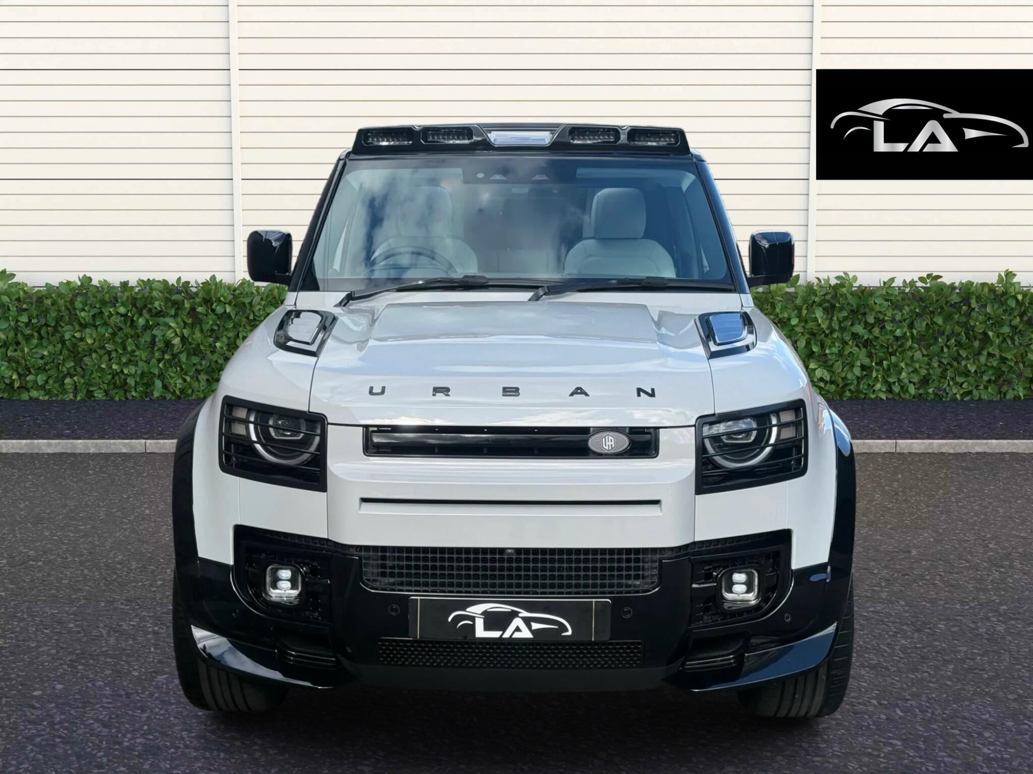 Land Rover Defender view 4