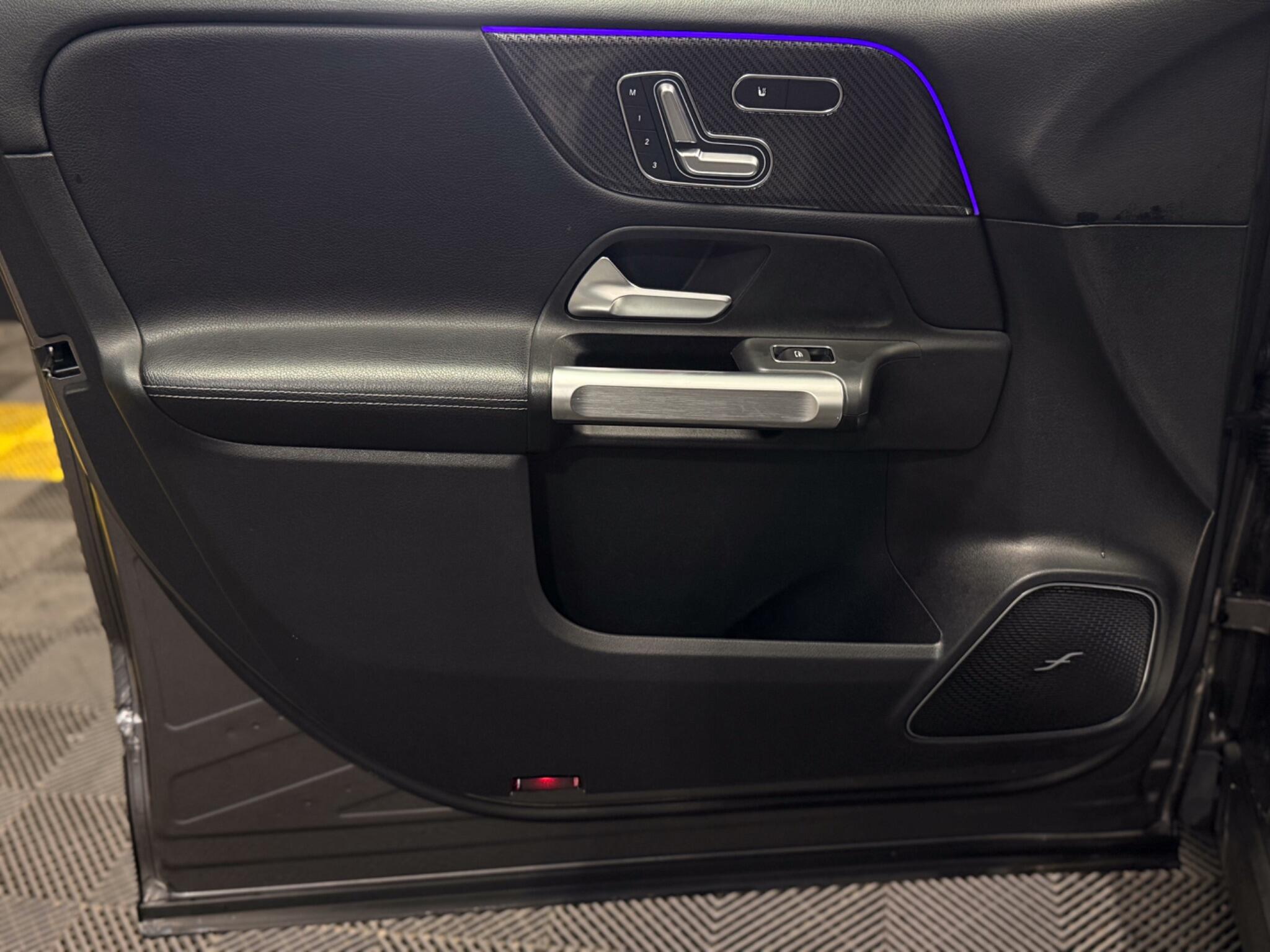 Mercedes-Benz GLB view 46