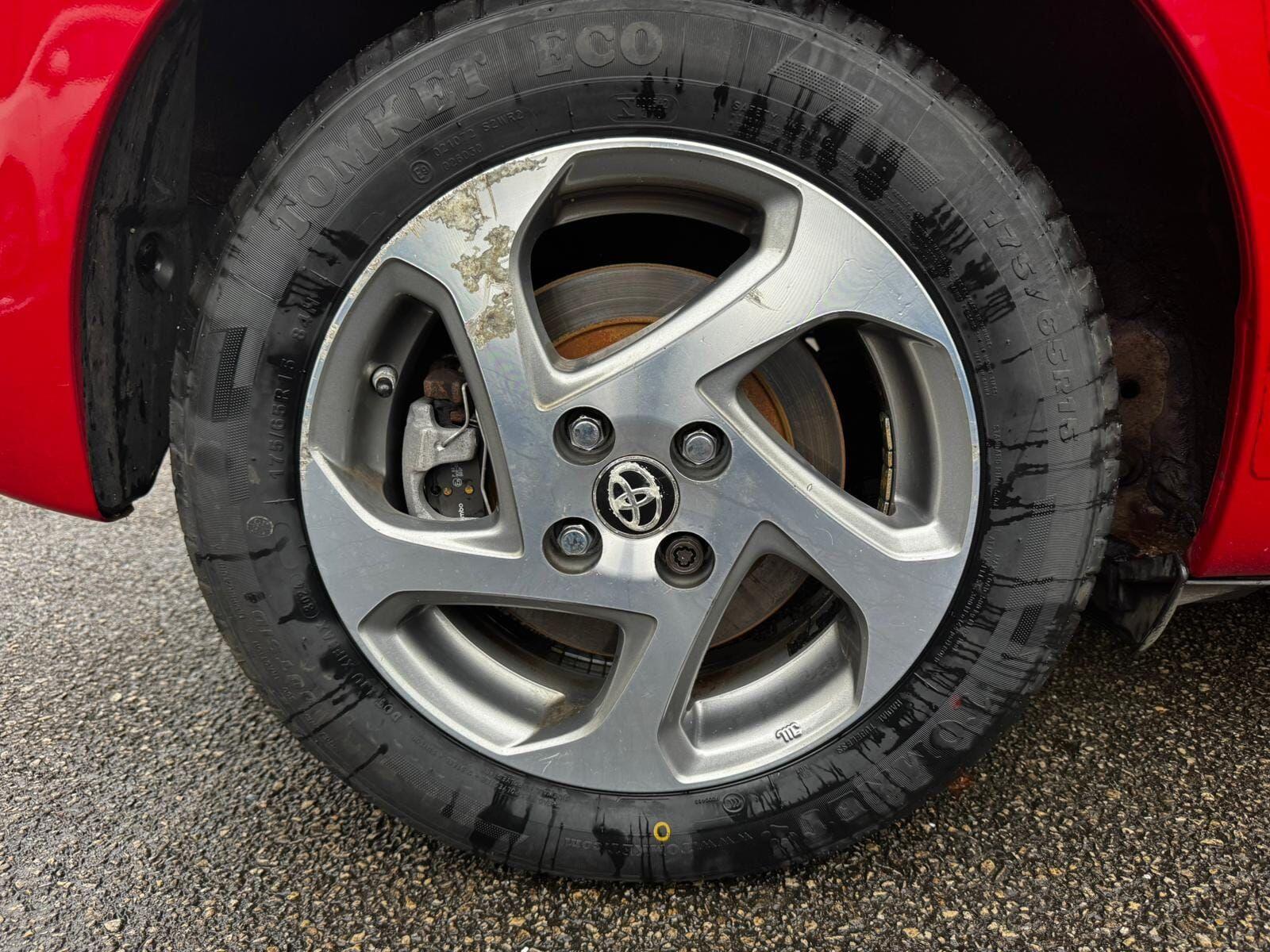 Toyota Yaris view 24