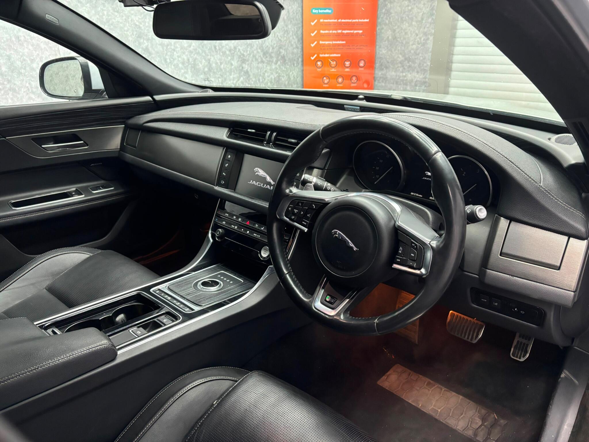 Jaguar XF view 5