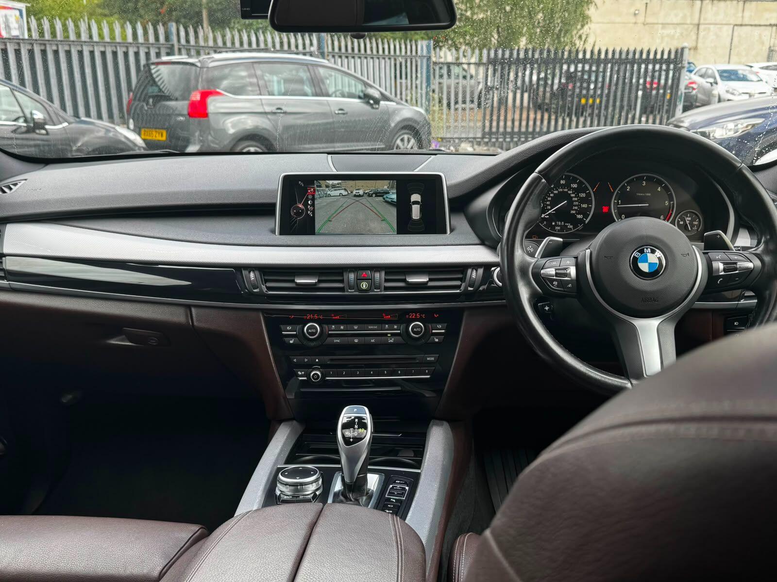 BMW X5 view 17