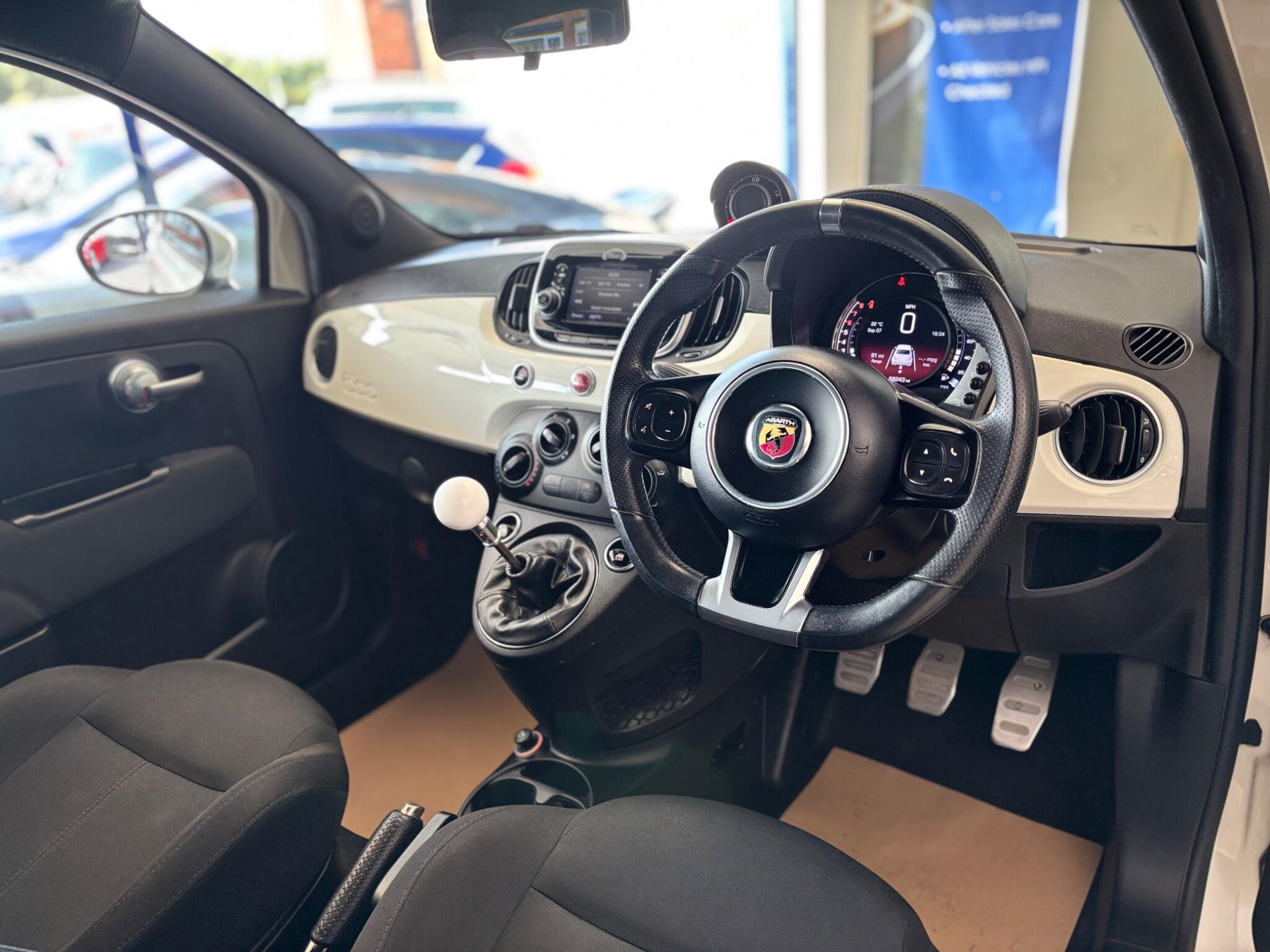 Abarth 595 view 10