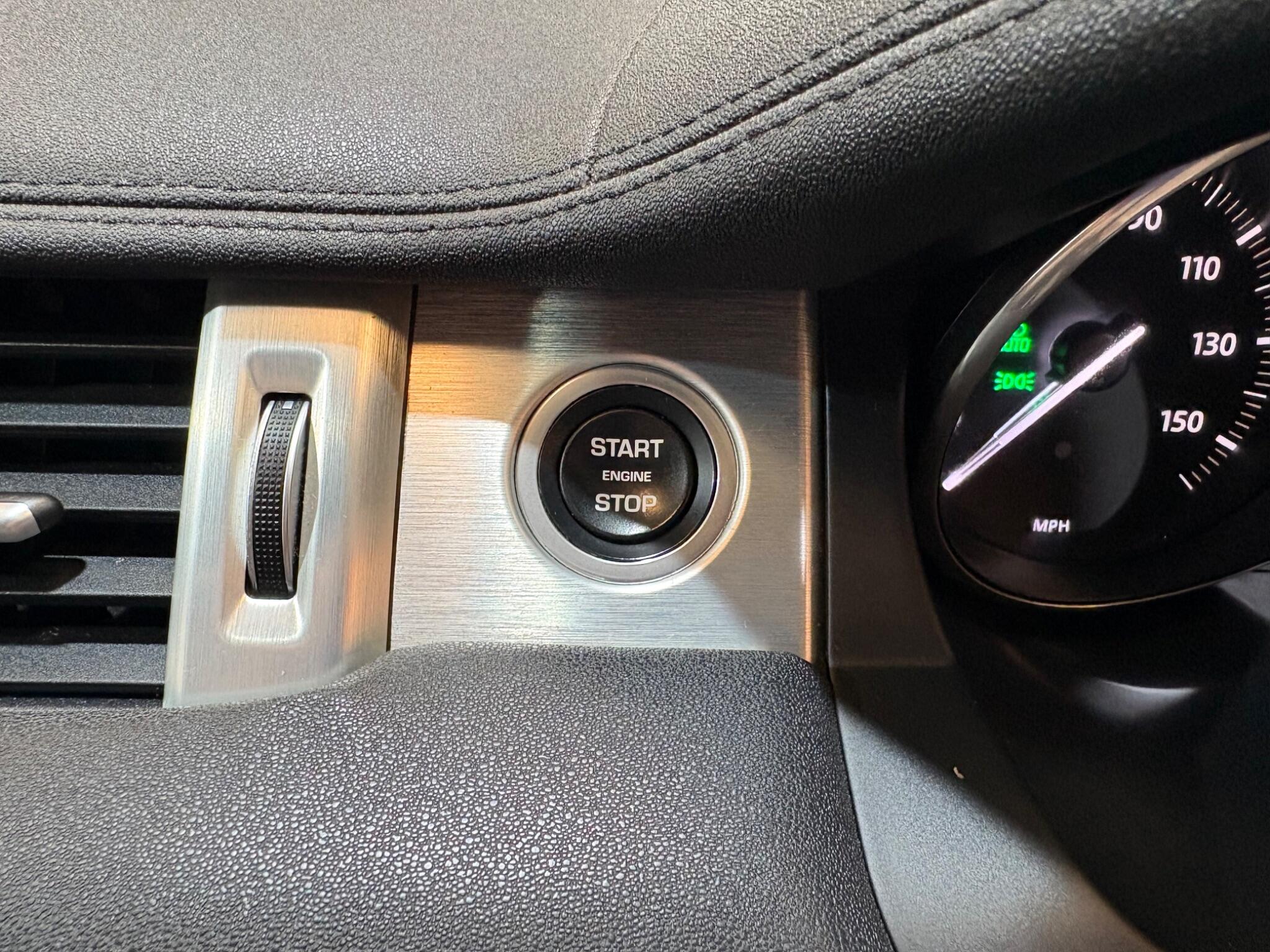 Land Rover Range Rover Evoque view 26