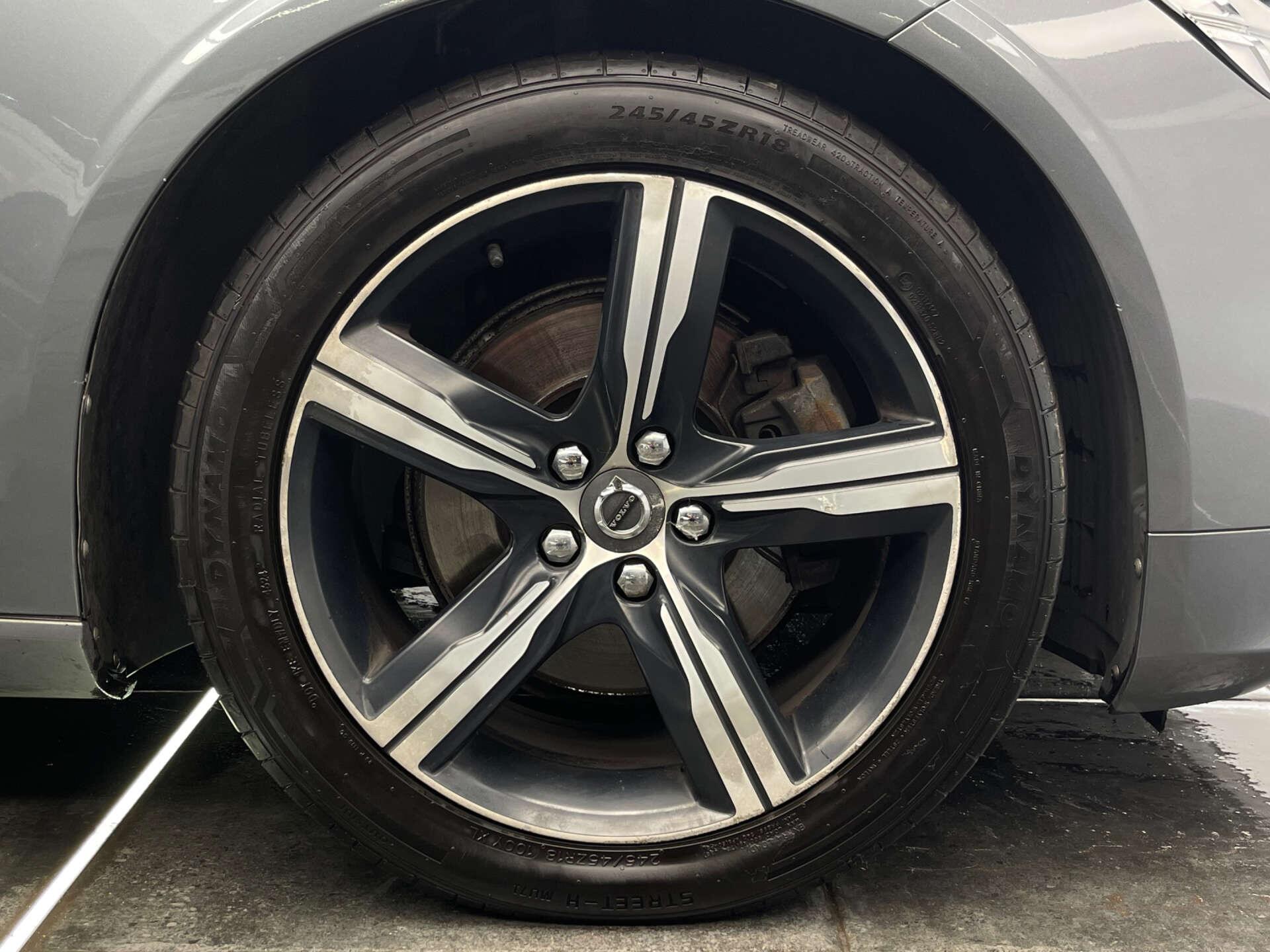 Volvo S90 view 23