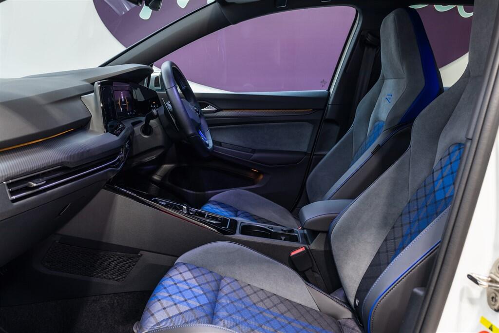 Volkswagen Golf view 9