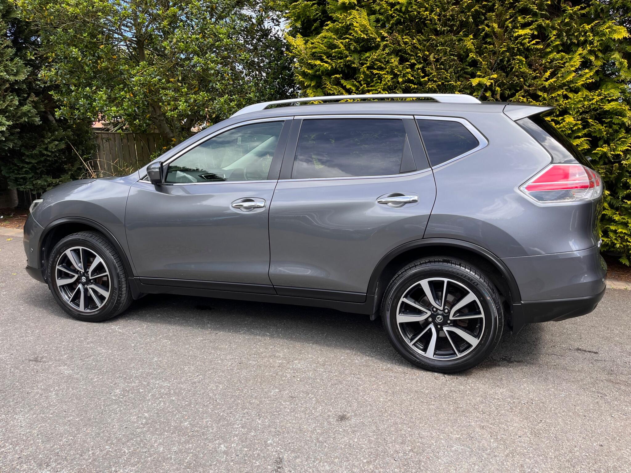 Nissan X-Trail view 9