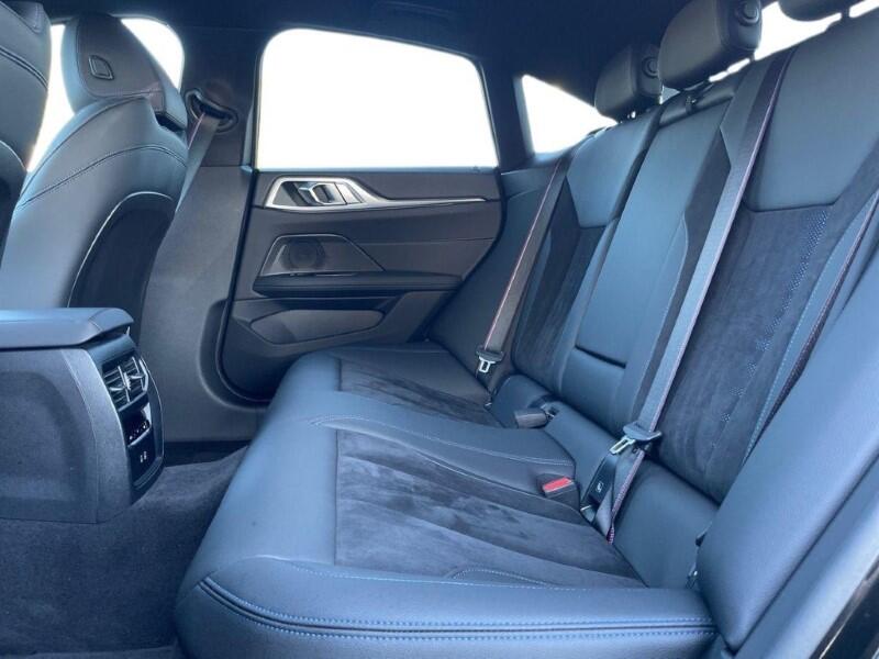 BMW i4 view 12