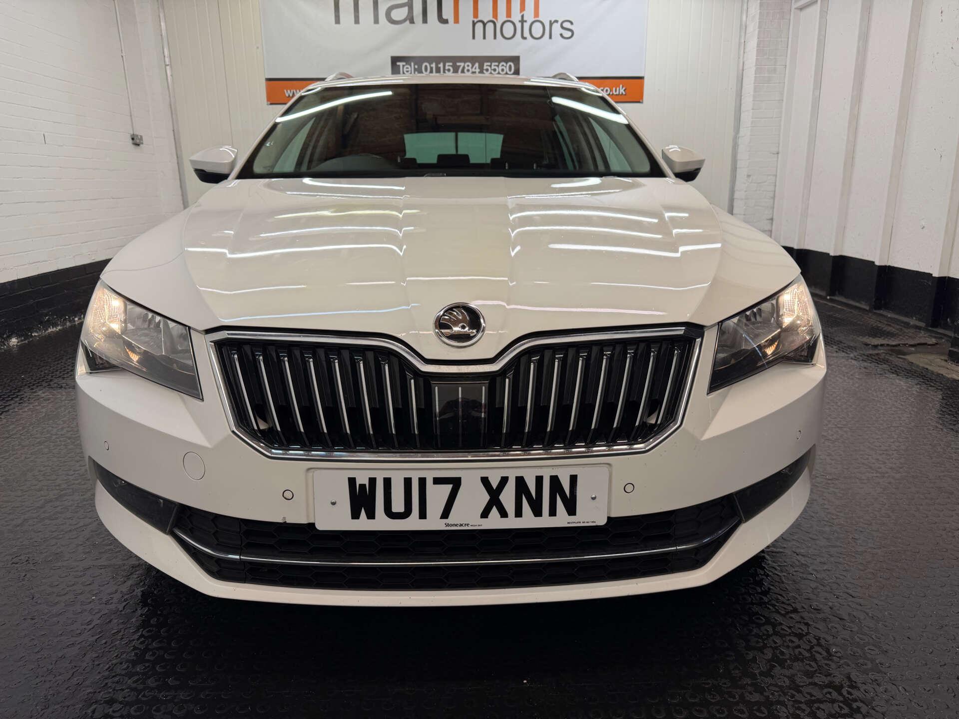 Skoda Superb view 5
