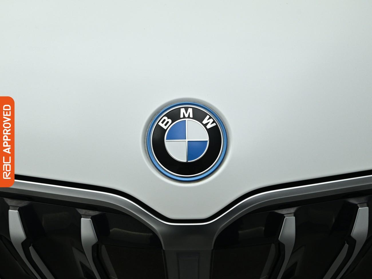 BMW Ix1 view 38