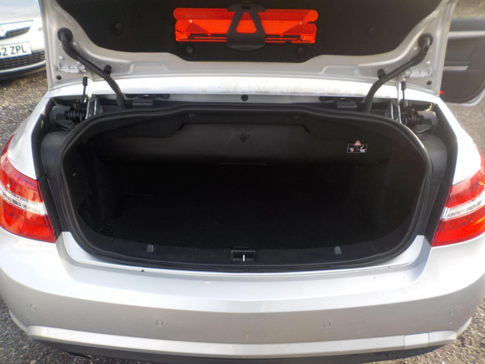 Mercedes-Benz E Class 2.1 E220 CDI BlueEfficiency Sport Edition 125 Cabriolet G-Tronic+ Euro 5 (s/s) 2dr