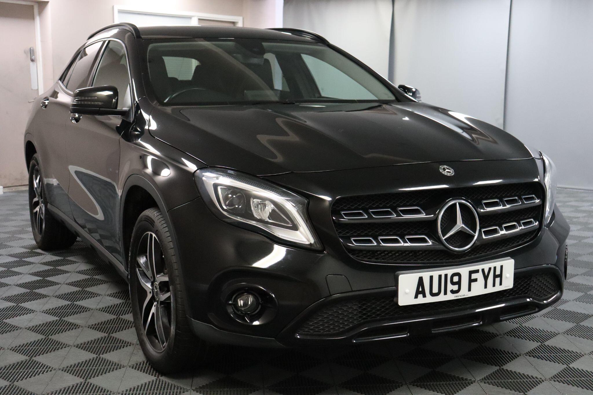 Mercedes-Benz Gla view 30