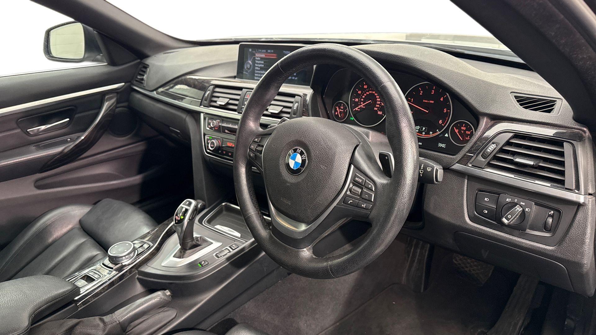 BMW 4 Series view 9