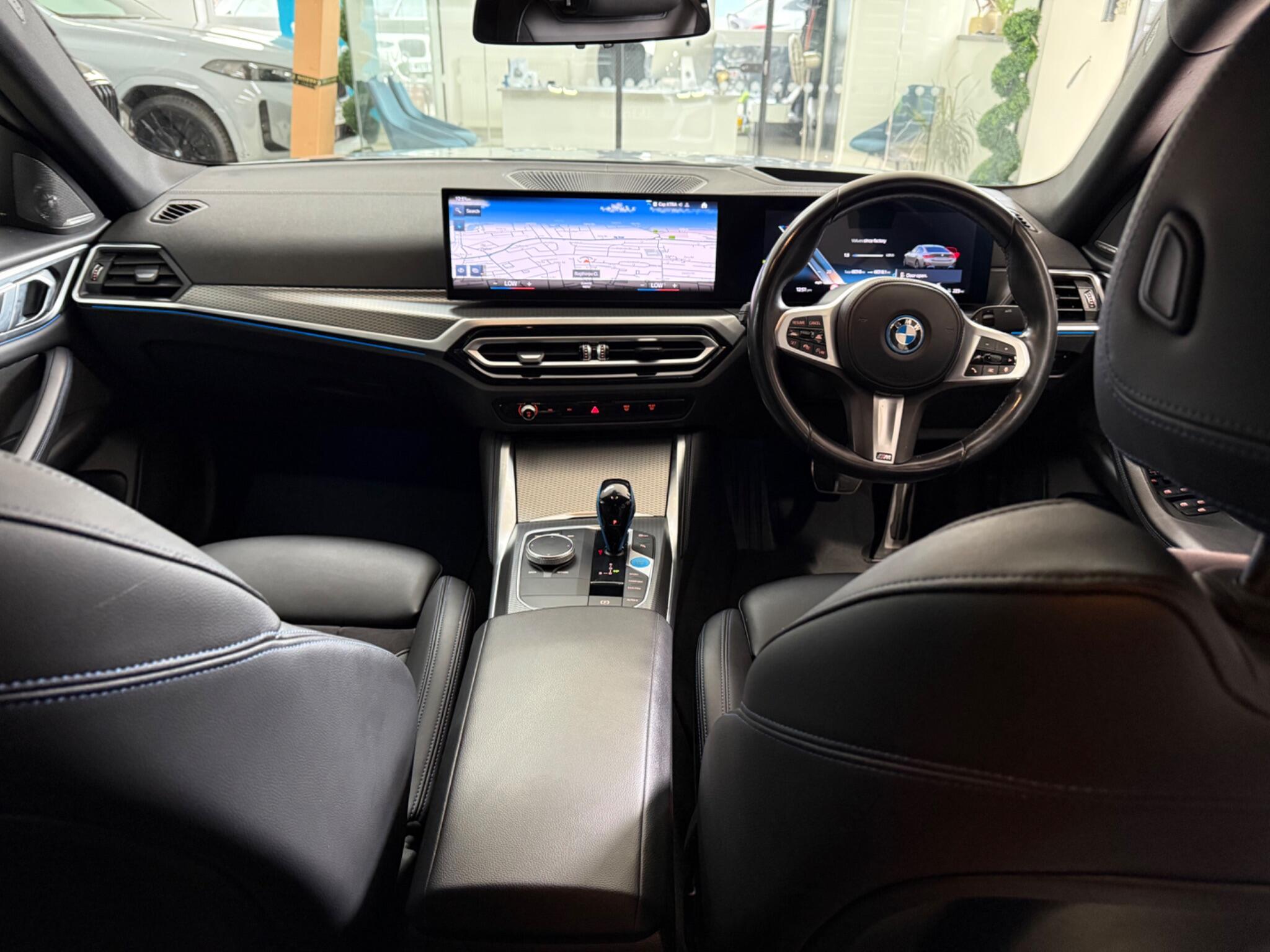 BMW I4 view 26