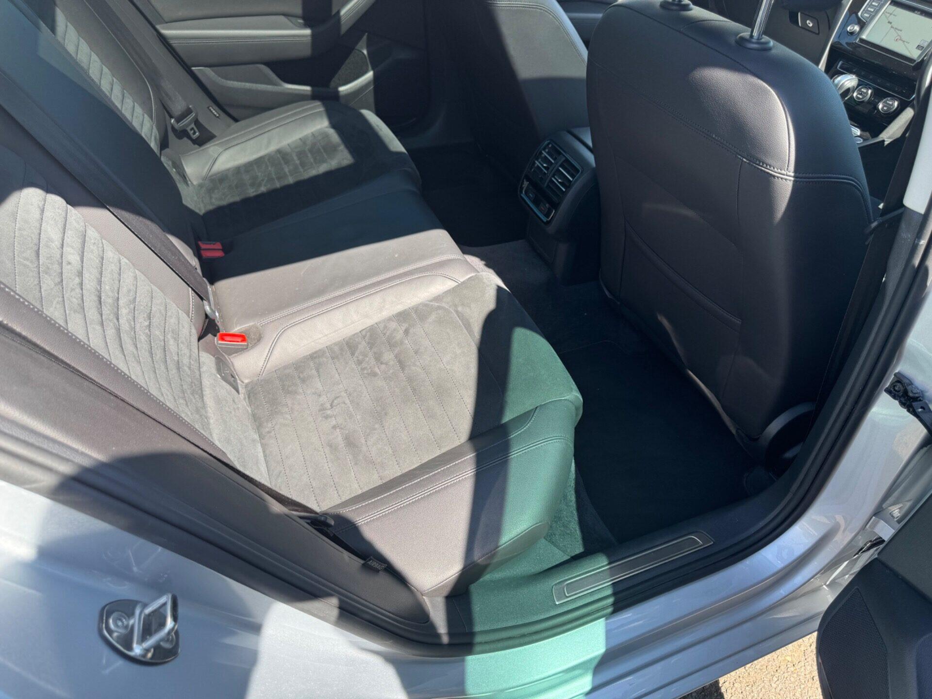 Volkswagen Passat view 54