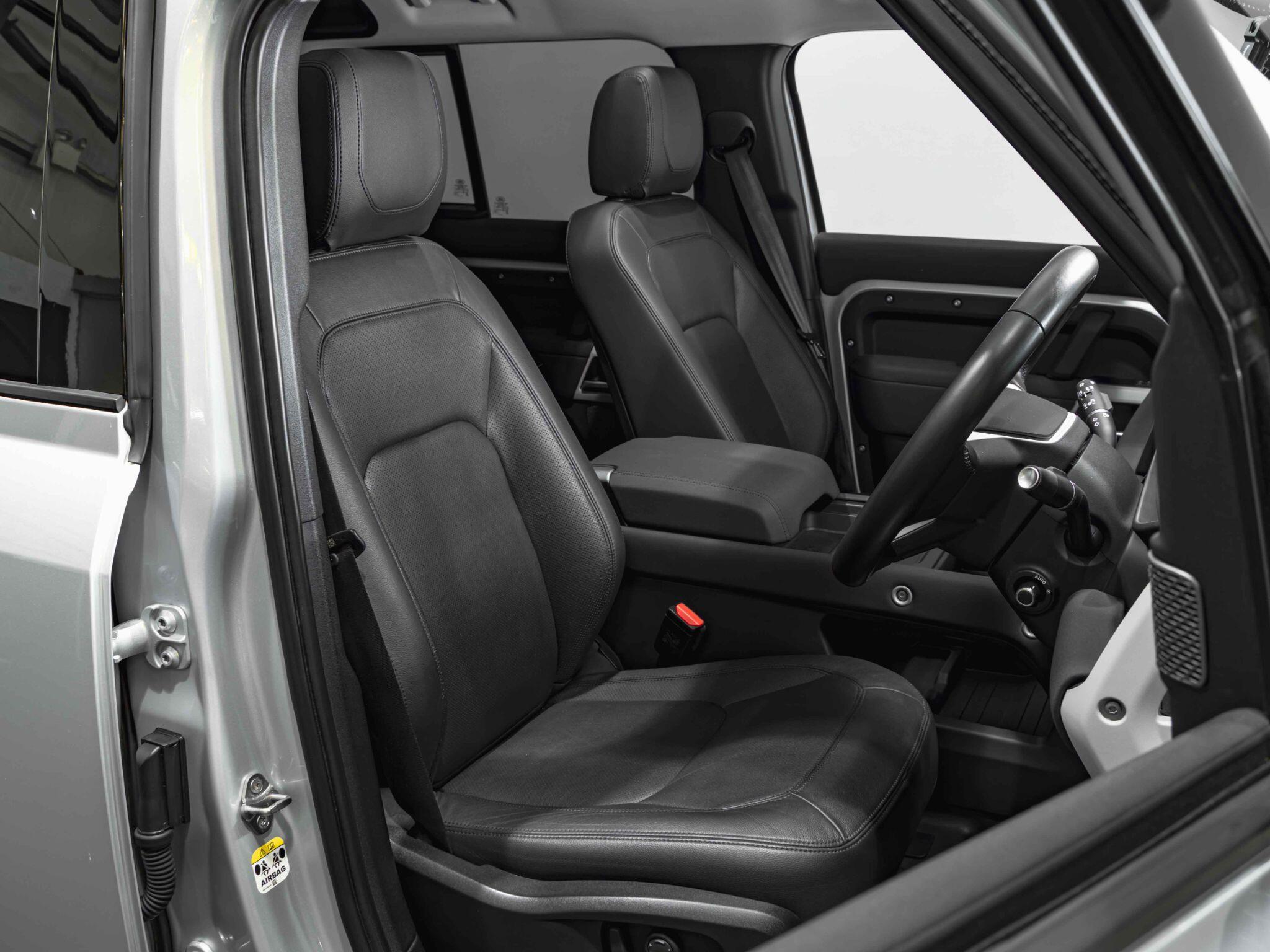 Land Rover Defender 110 view 2
