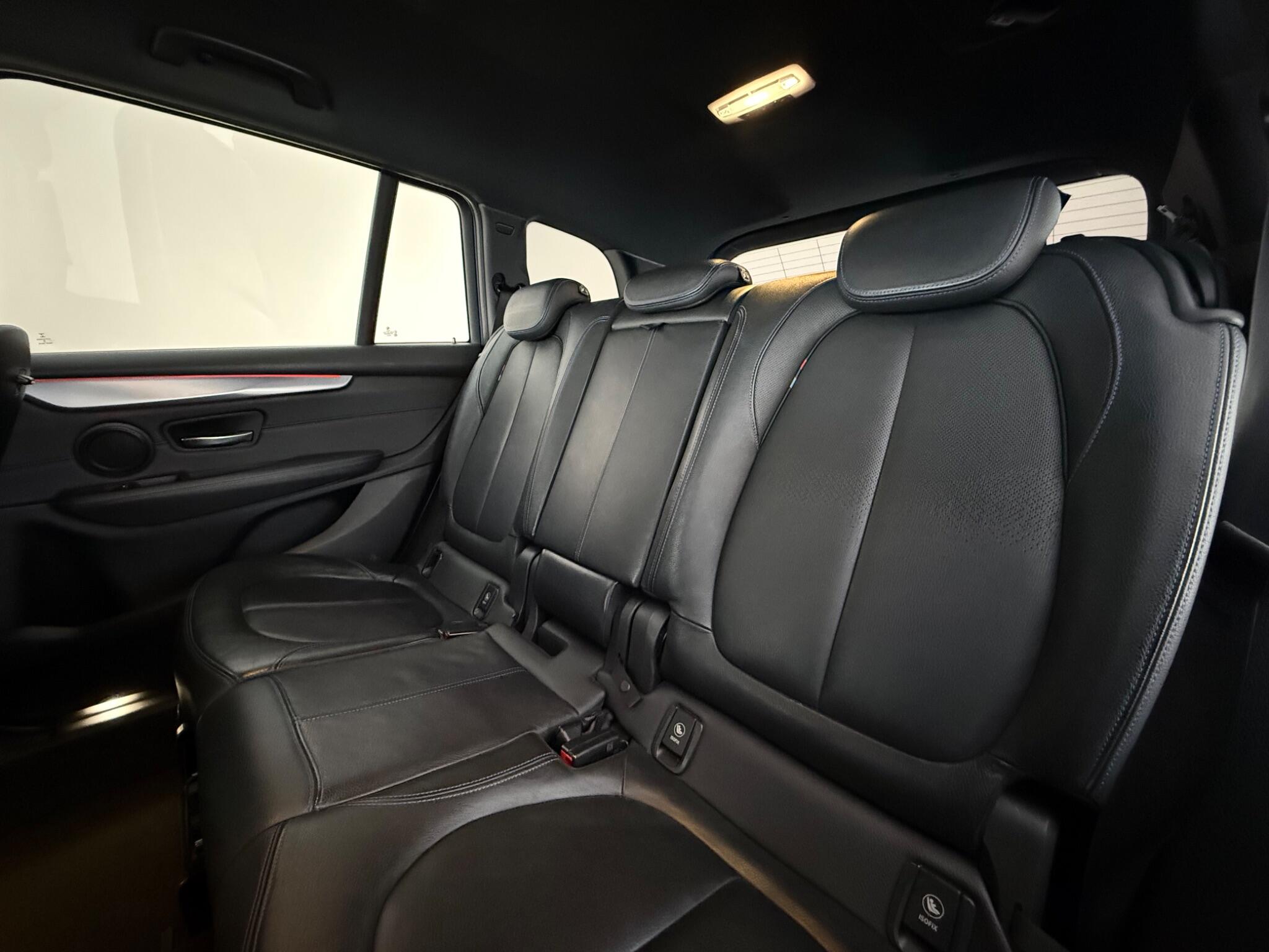 BMW 2 Series view 28