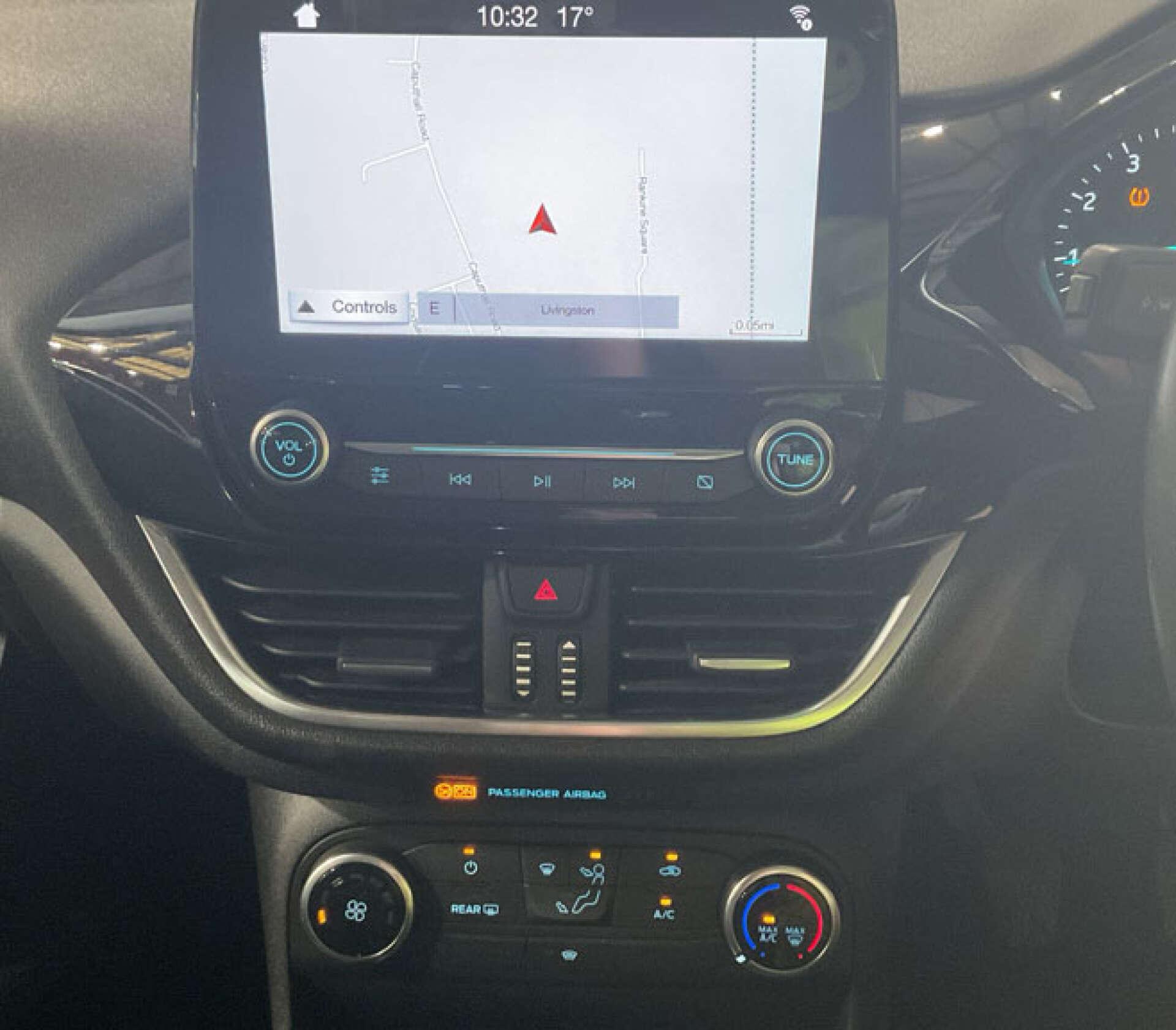 Ford Fiesta view 3