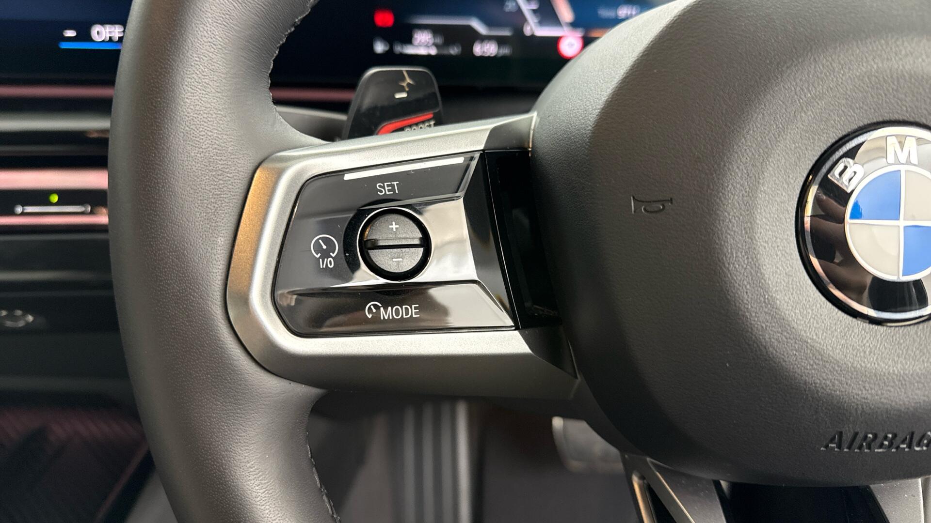 BMW 5 Series view 17